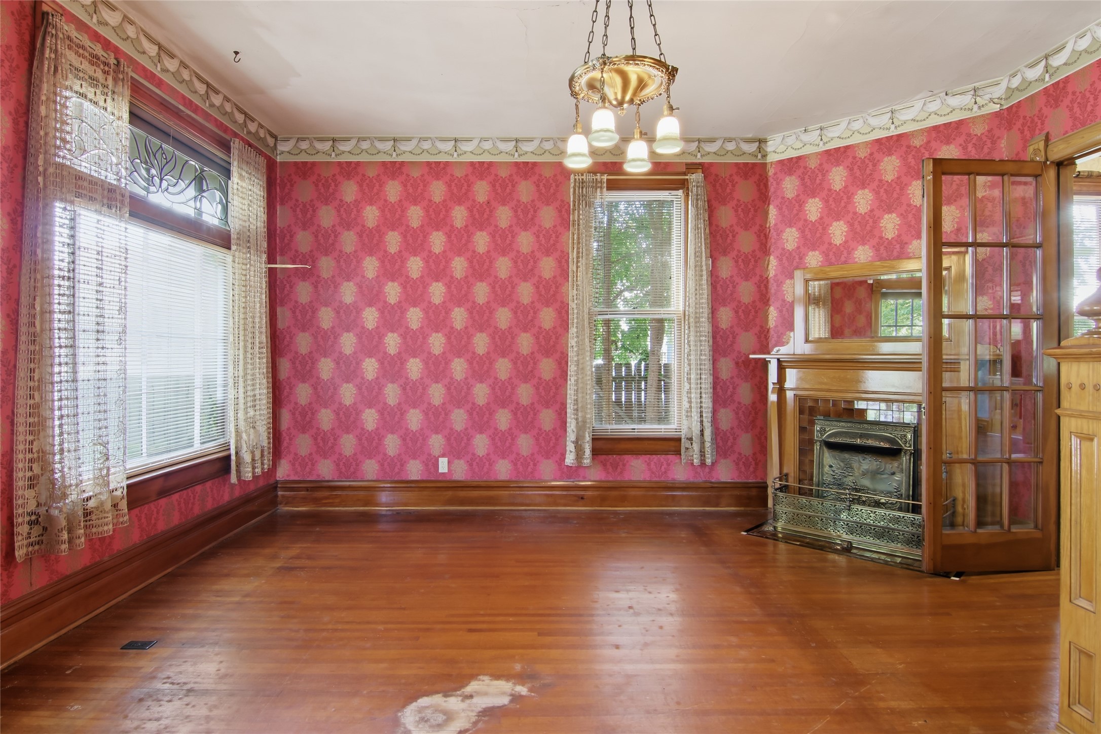 751 2nd Avenue Property Photo 6
