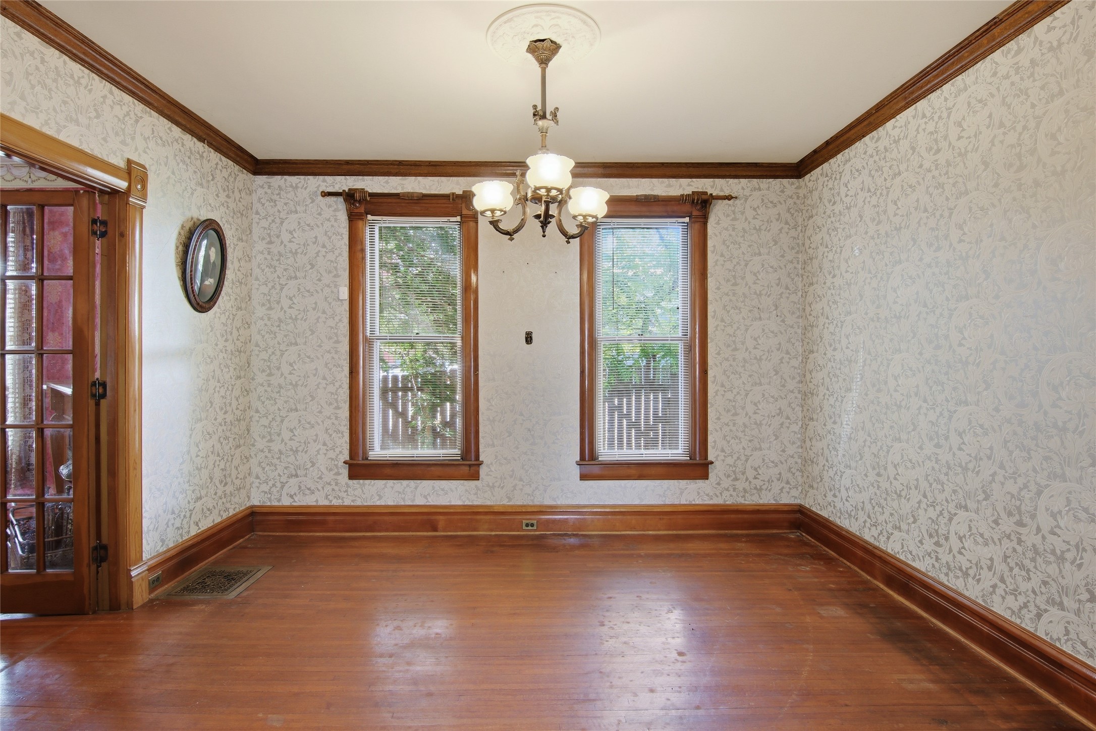 751 2nd Avenue Property Photo 9