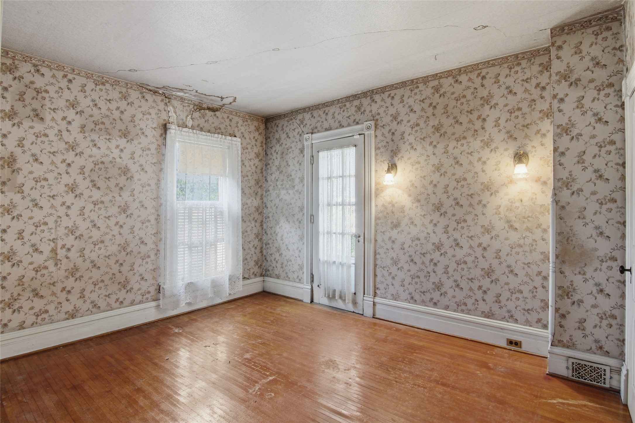 751 2nd Avenue Property Photo 12
