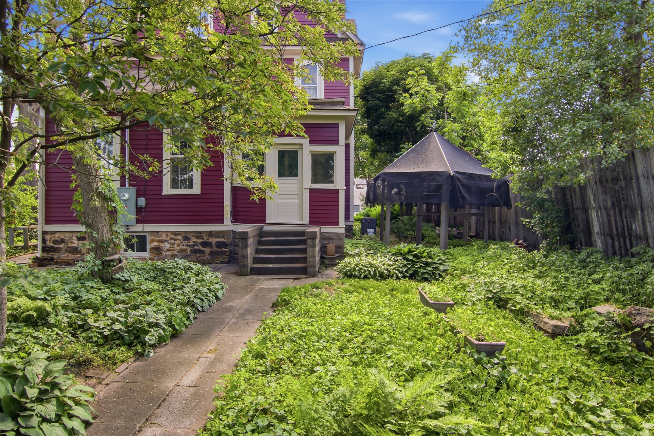 751 2nd Avenue Property Photo 31