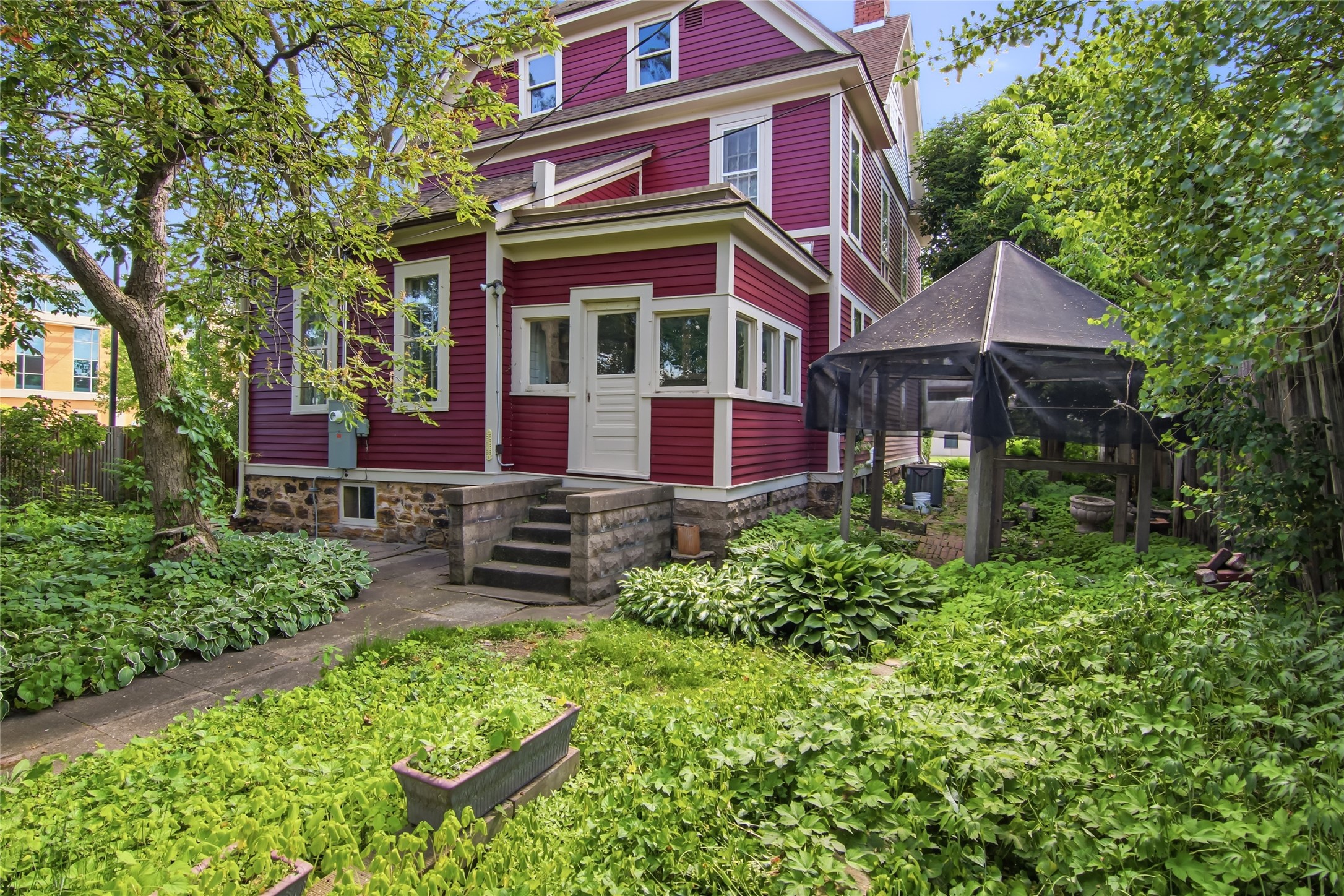 751 2nd Avenue Property Photo 32
