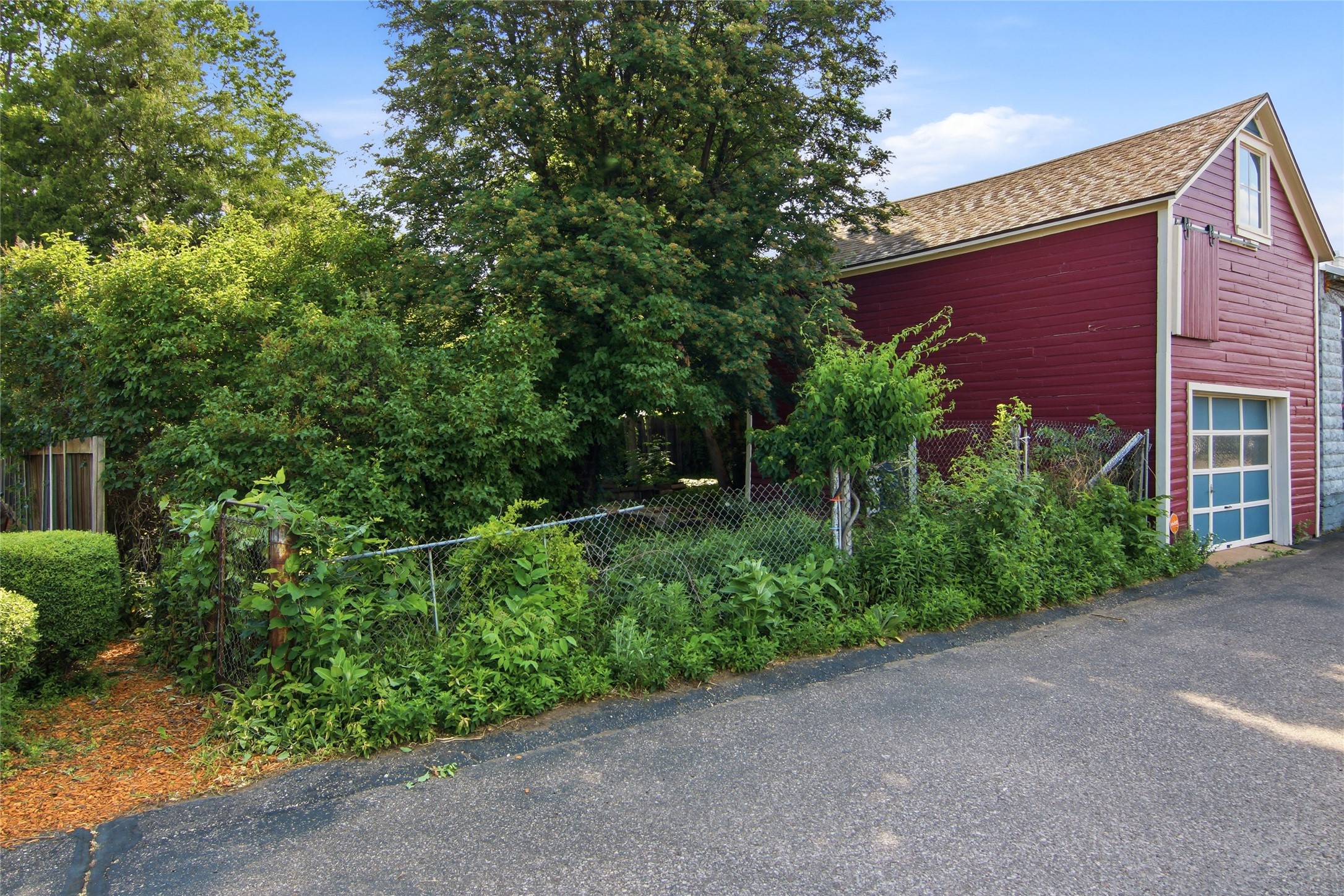 751 2nd Avenue Property Photo 33