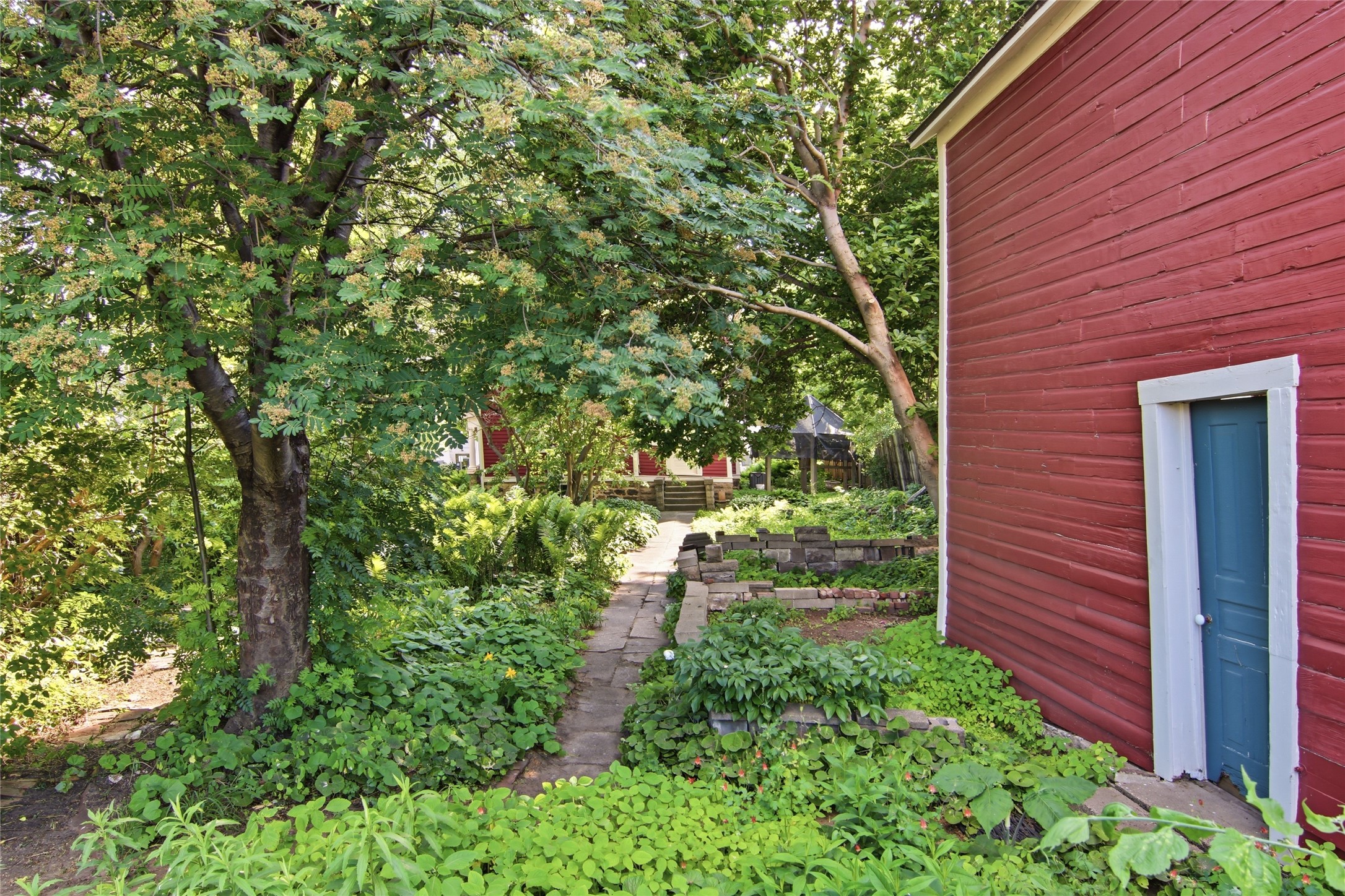 751 2nd Avenue Property Photo 37
