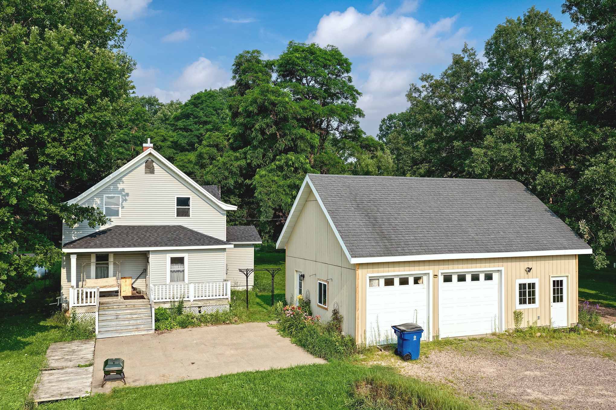 1603442 Property Photo 1