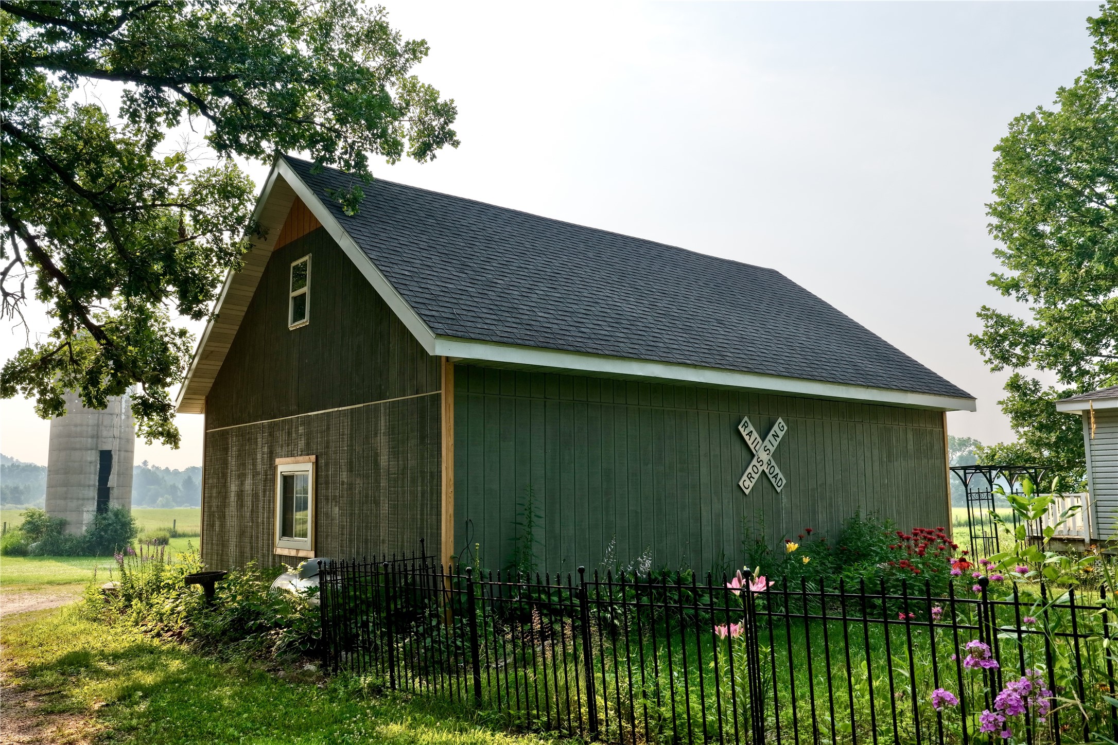 1603442 Property Photo 5