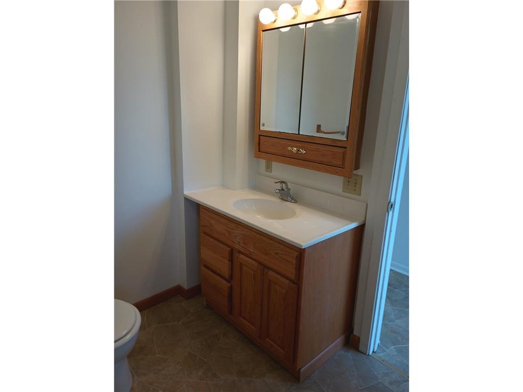 226 Birch Street W 226 & 228 Property Photo 8