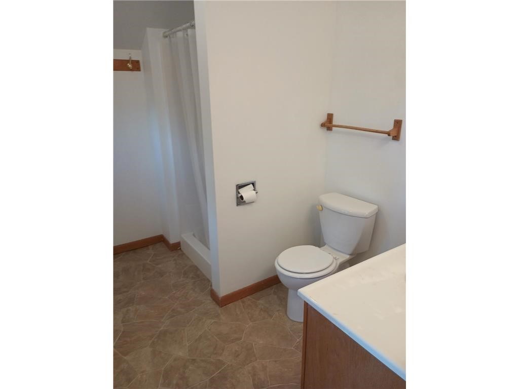 226 Birch Street W 226 & 228 Property Photo 9