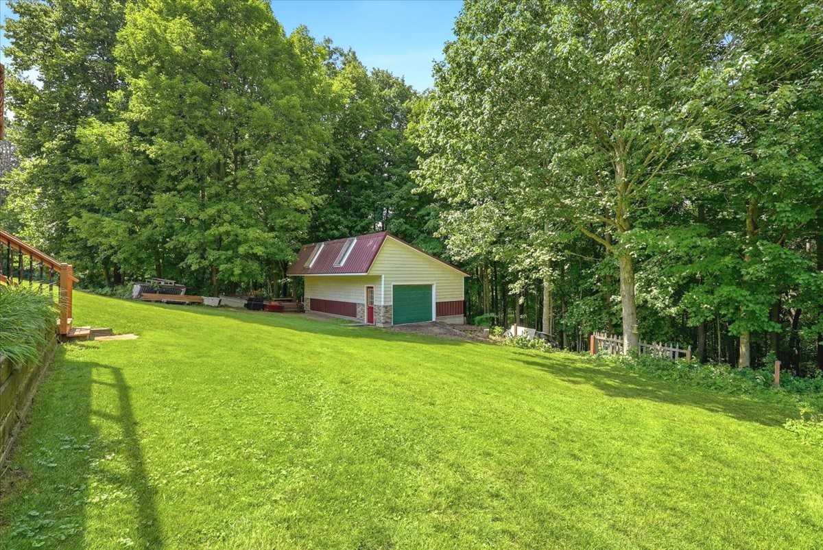 W744 Golfview Drive Property Photo 30