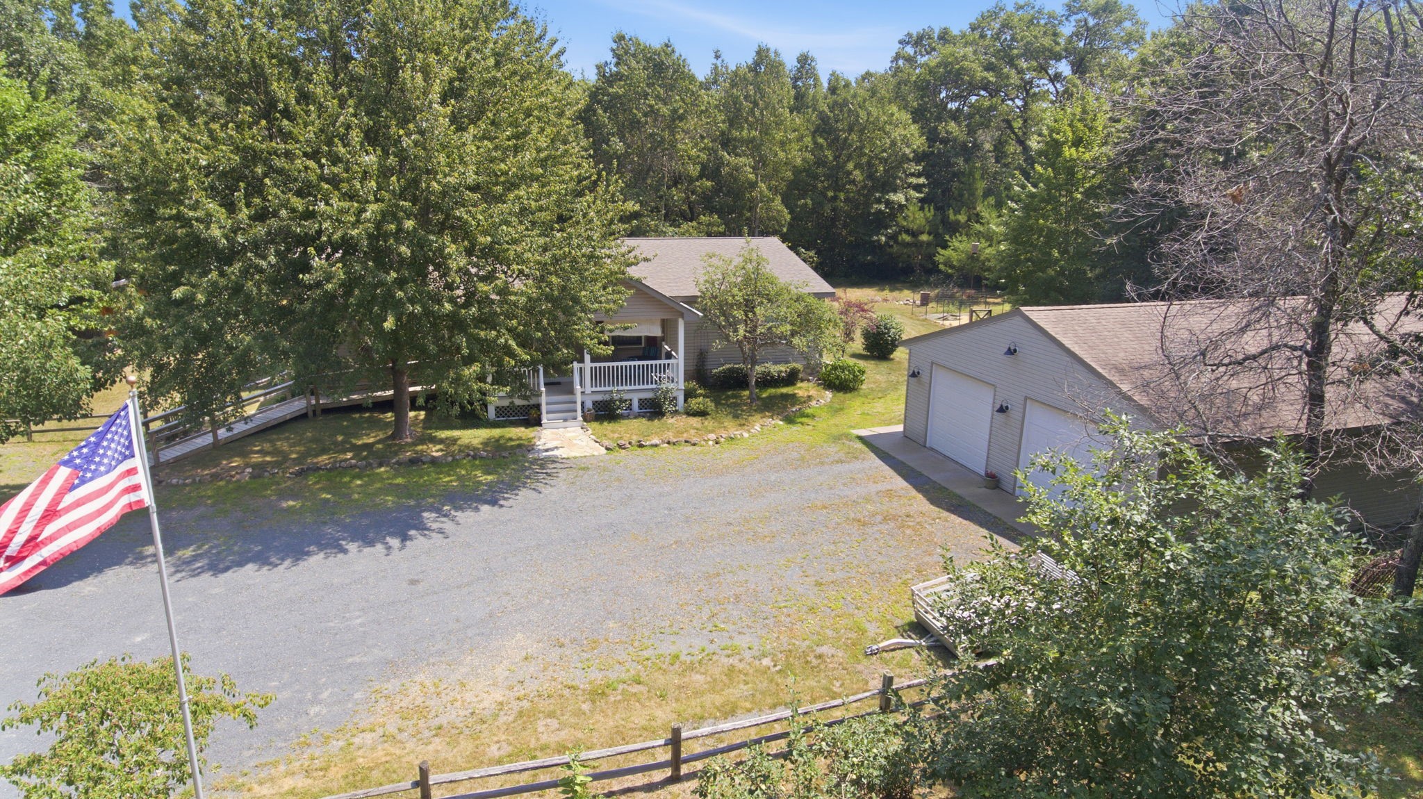 26670 Foxes Landing Road Property Photo 3