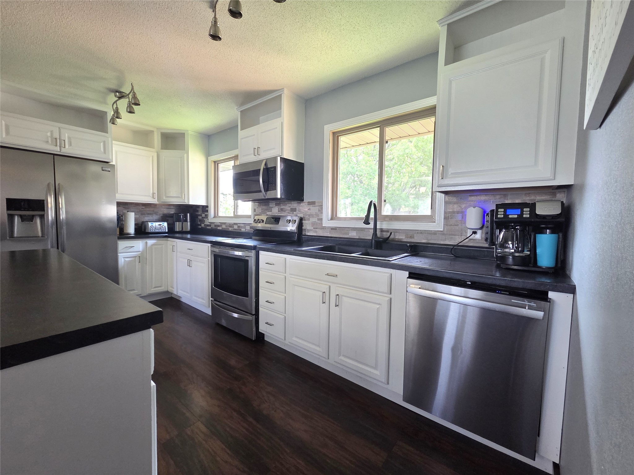 510 Skyview Avenue Property Photo 2