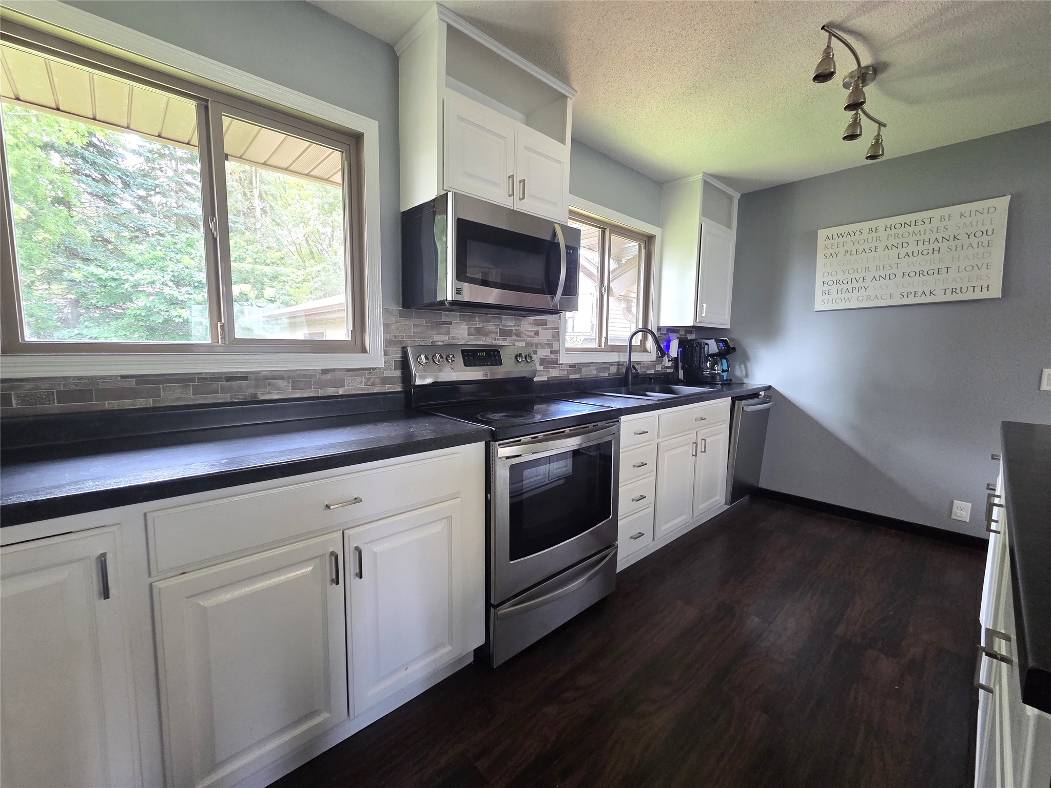 510 Skyview Avenue Property Photo 4
