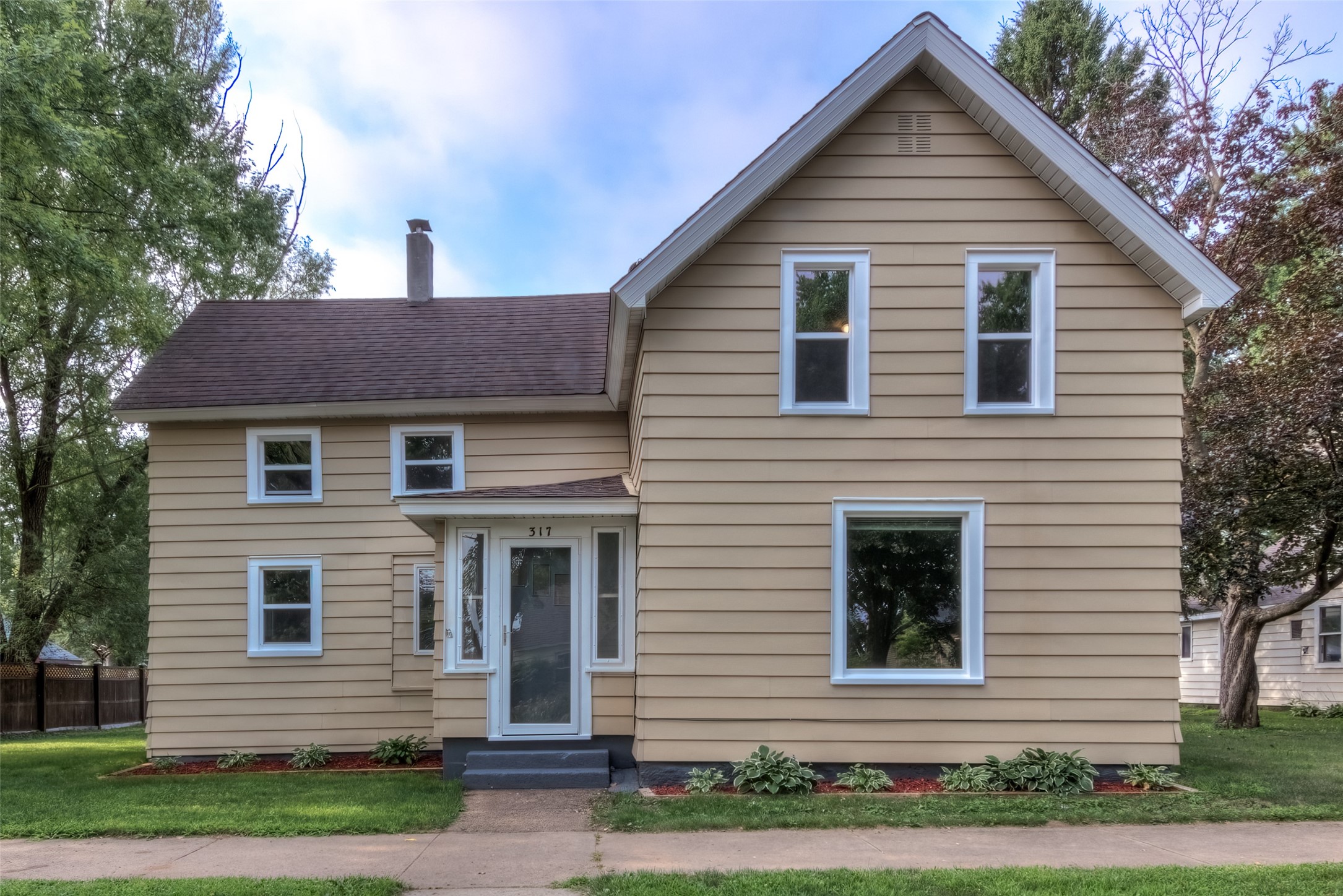 317 Stanley Street Property Photo 1