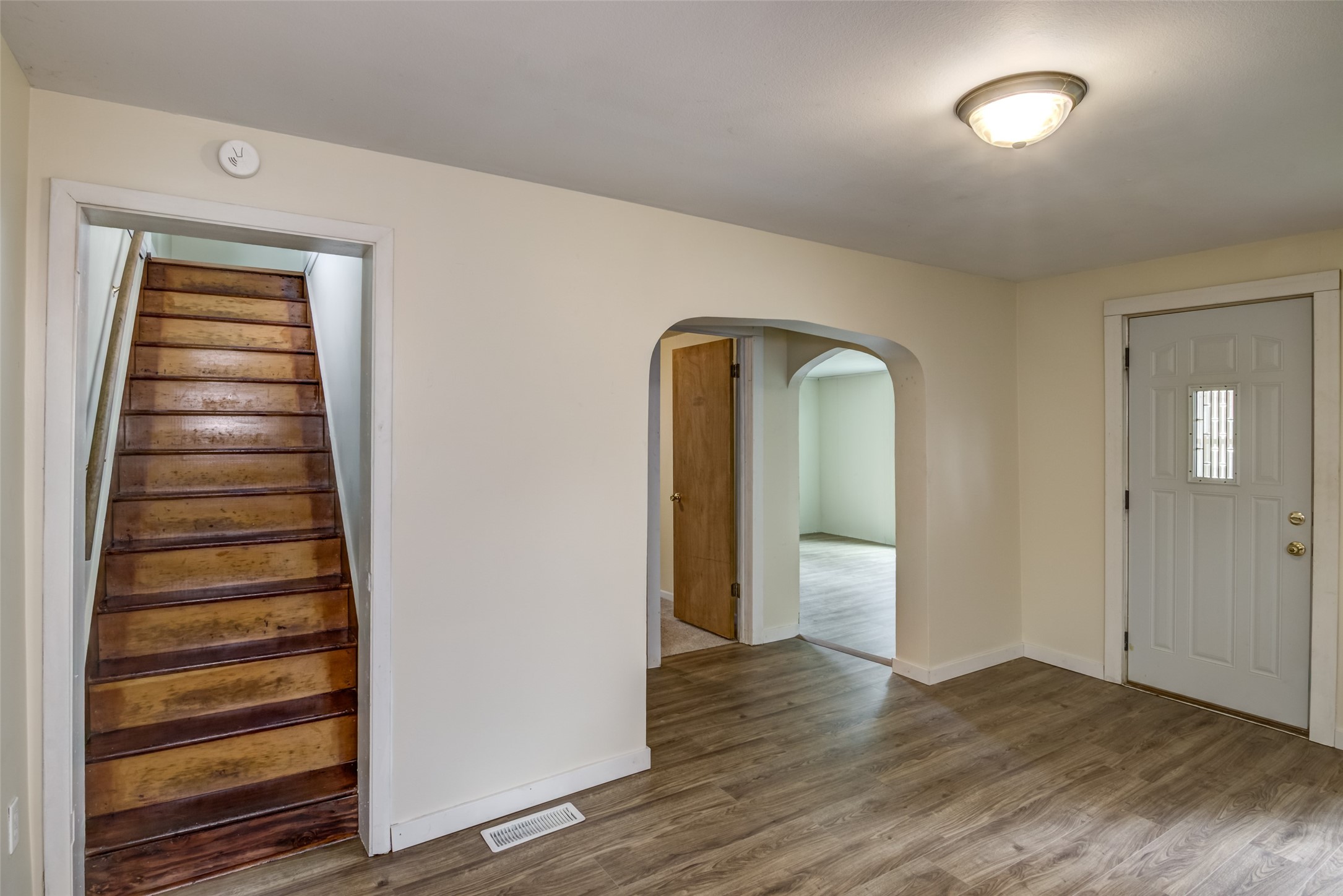 317 Stanley Street Property Photo 11