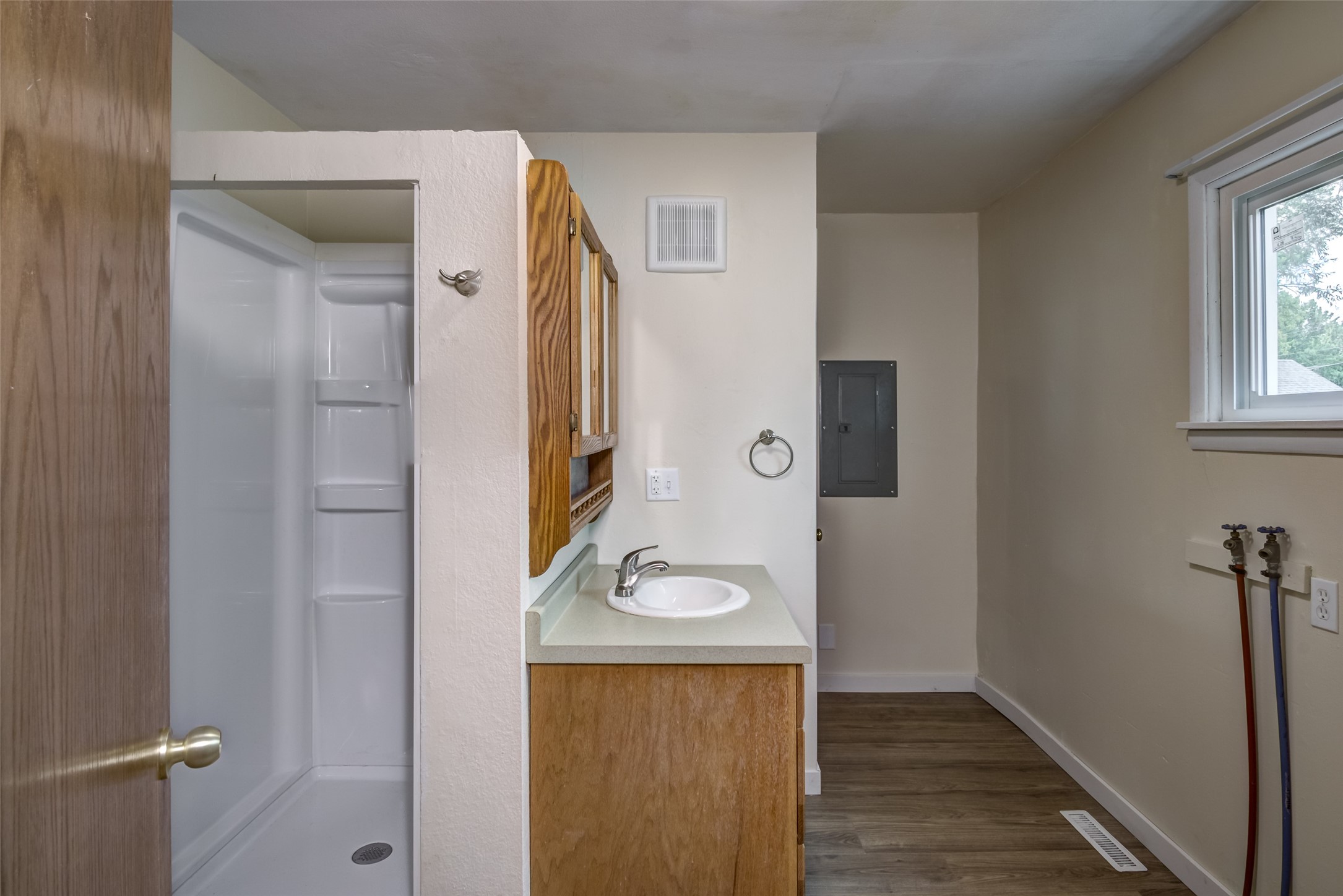 317 Stanley Street Property Photo 25