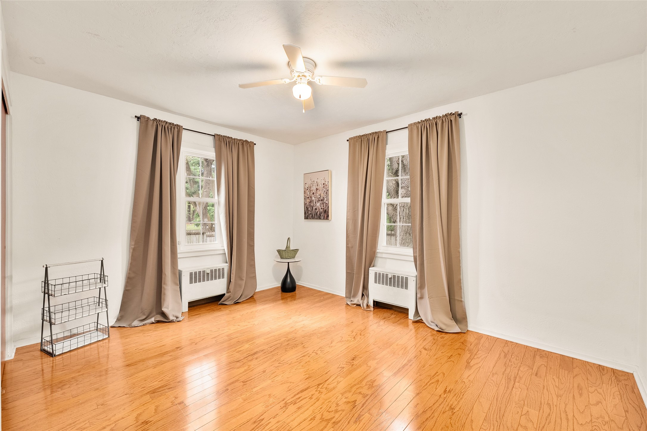 3305 Halsey Street Property Photo 18