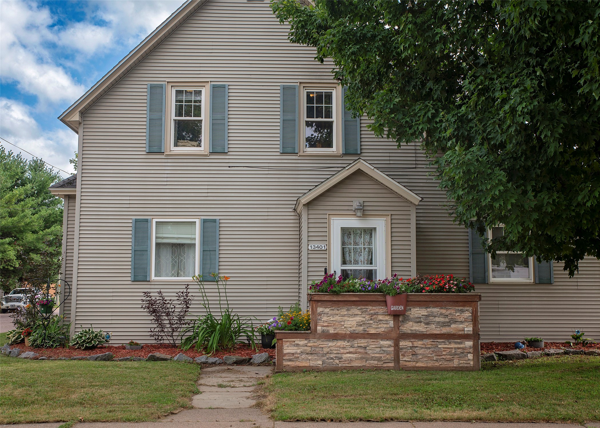 13401 Thomas Street Property Photo 2
