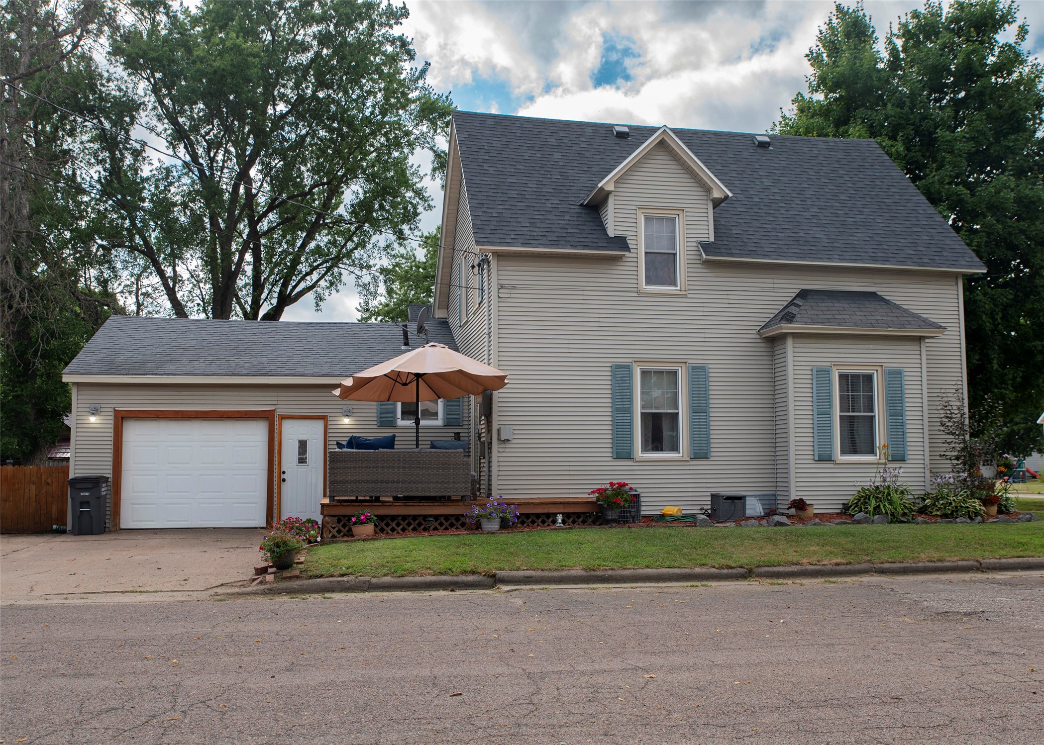 13401 Thomas Street Property Photo 6