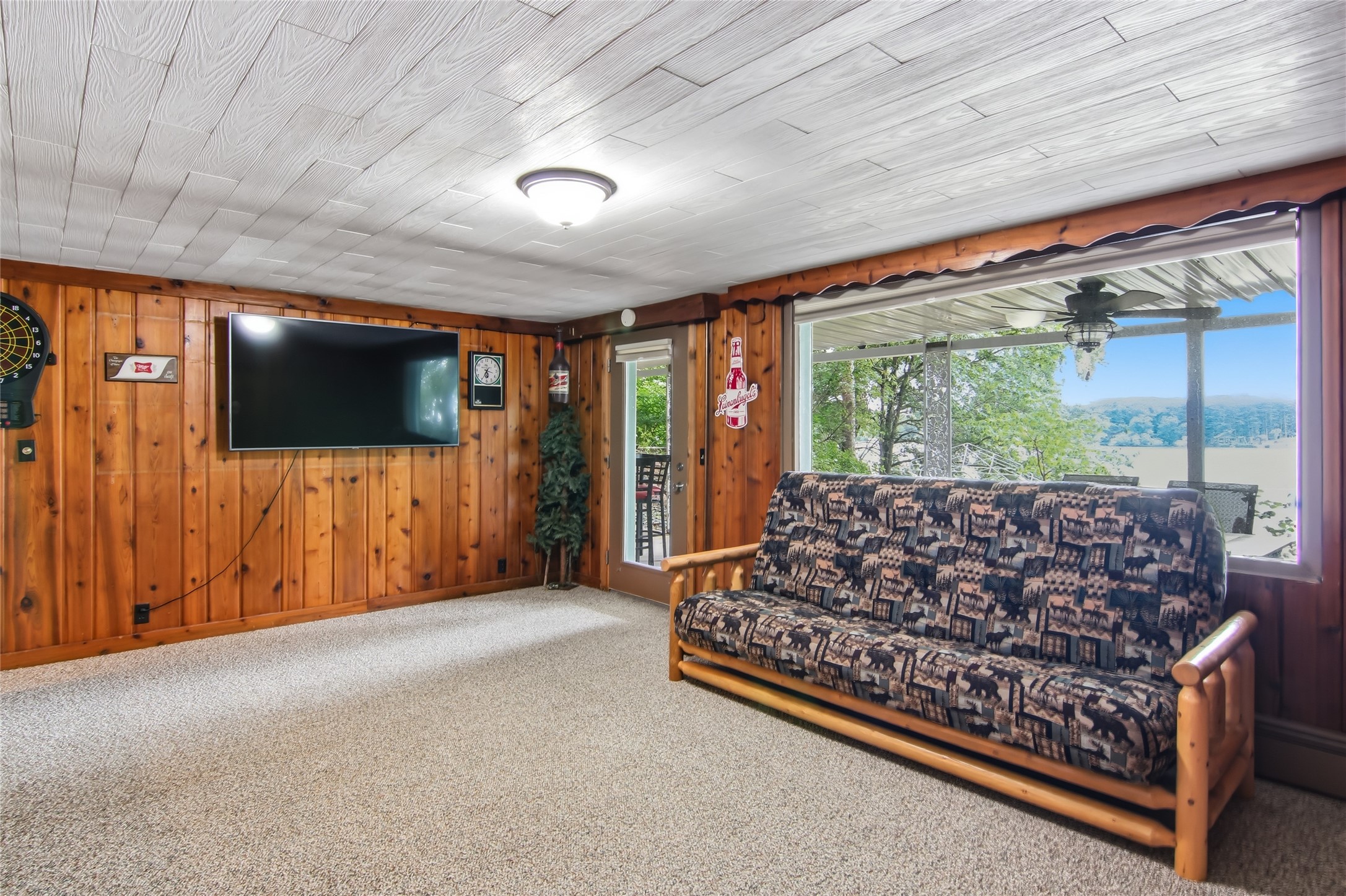 2639 7 1/2 Avenue Property Photo 26