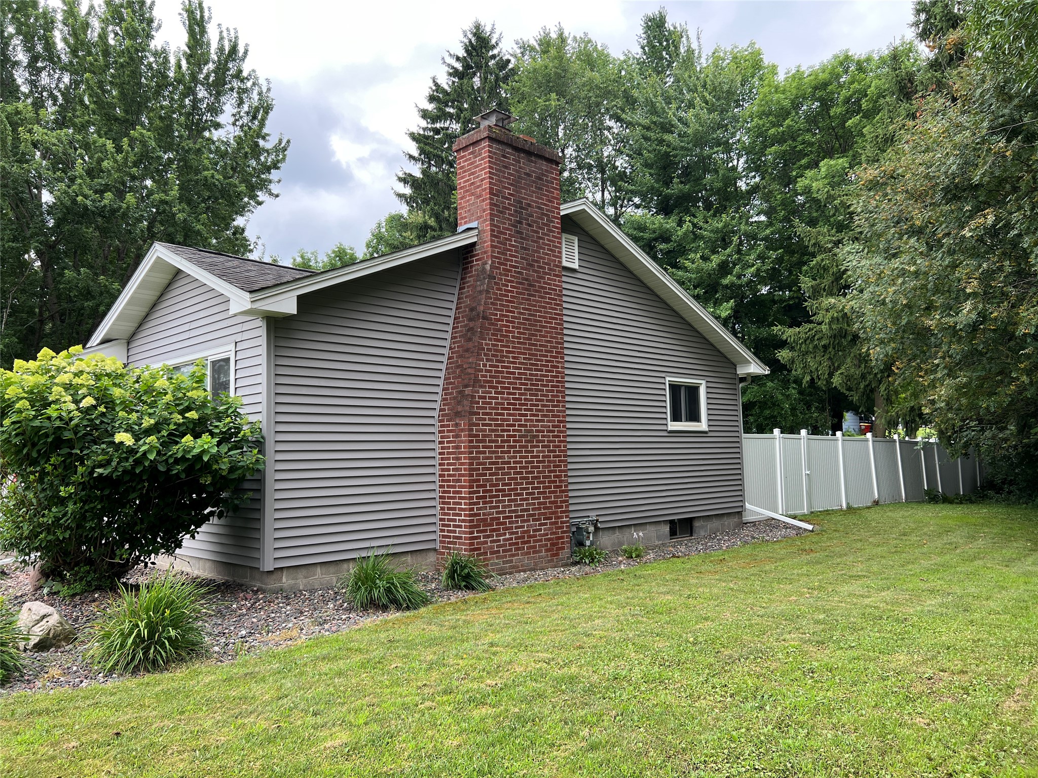 1045 10th Avenue Property Photo 5
