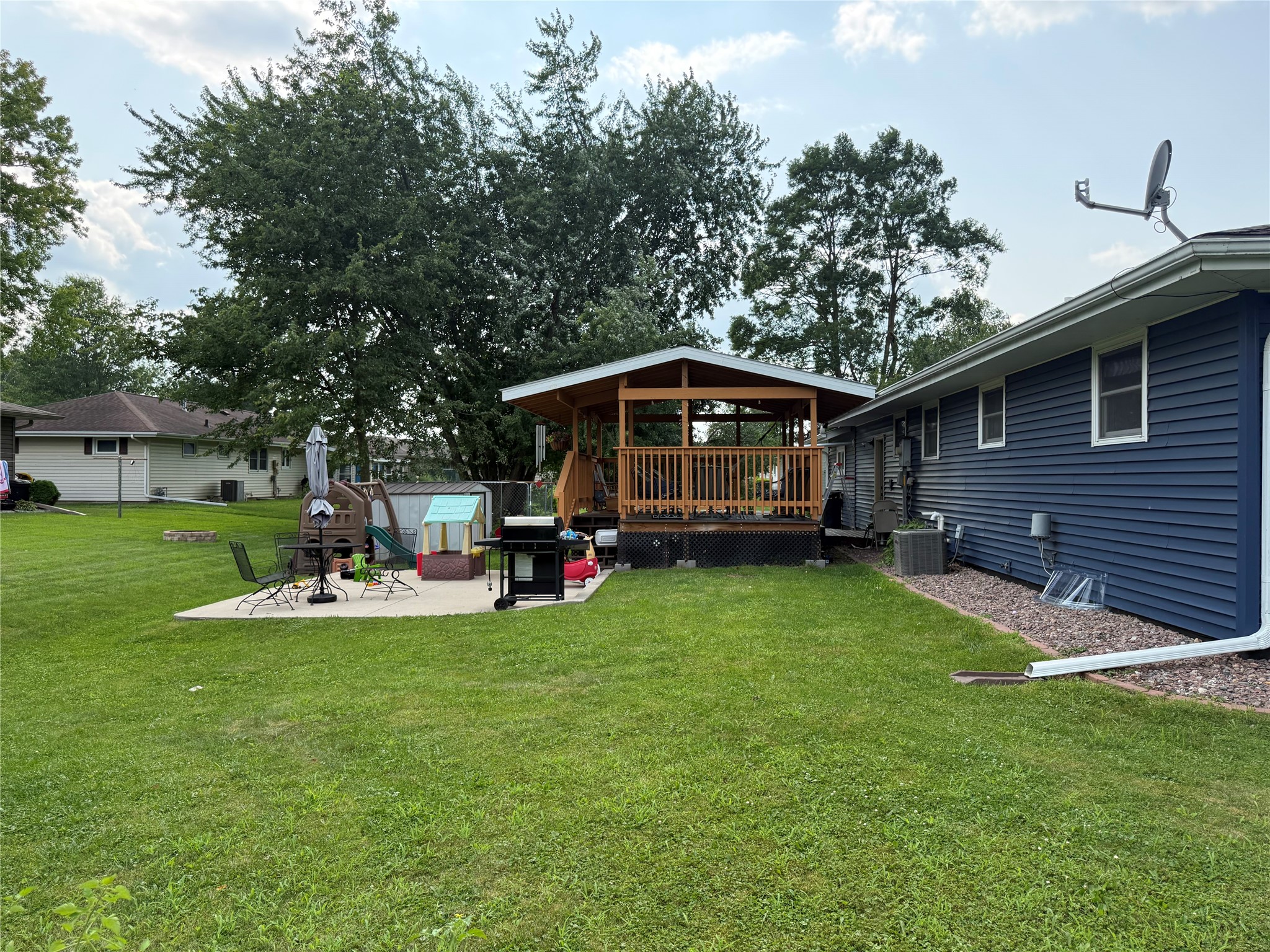 1125 Pleasant Avenue Property Photo 3
