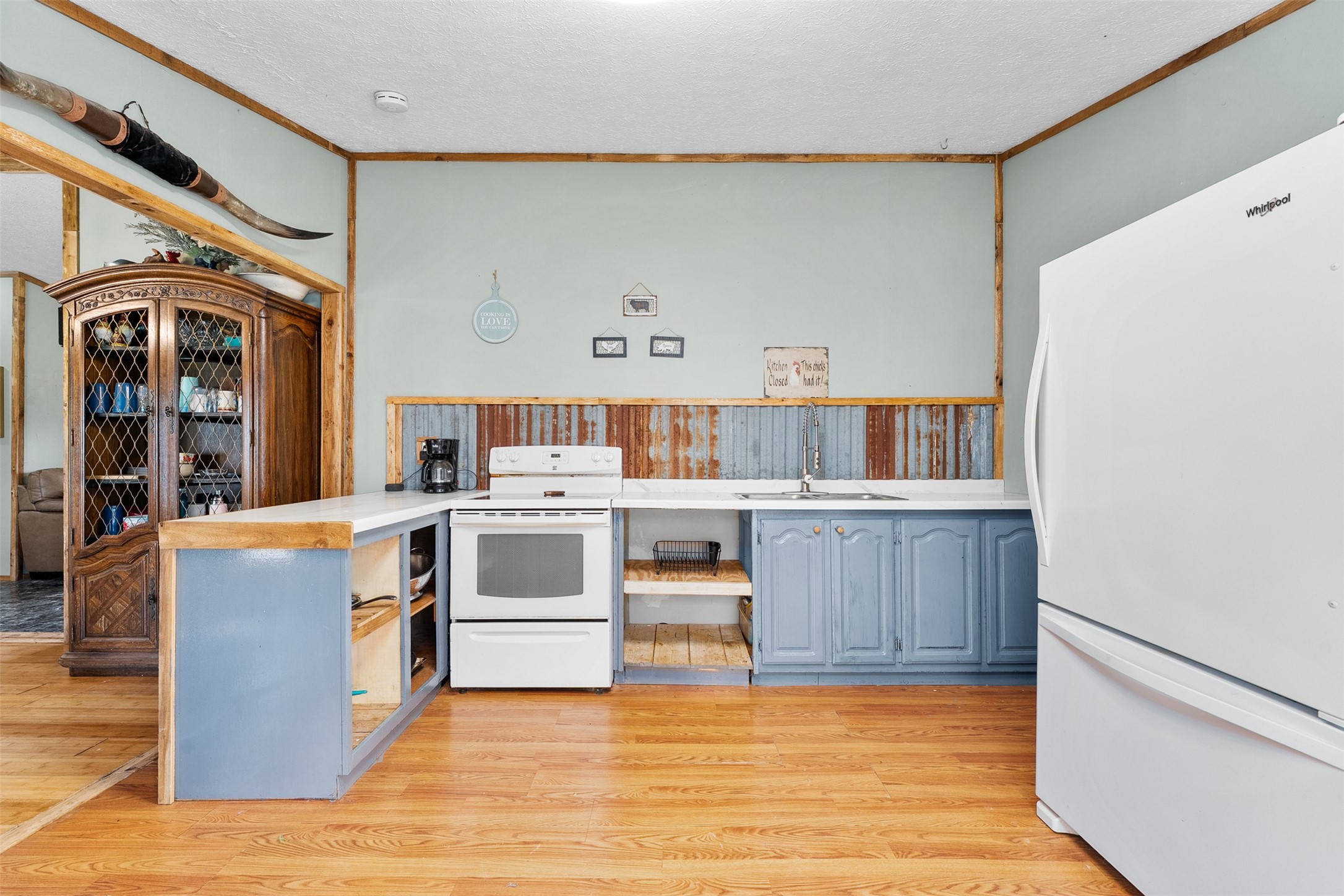 17028 W State Highway 64 Property Photo 7