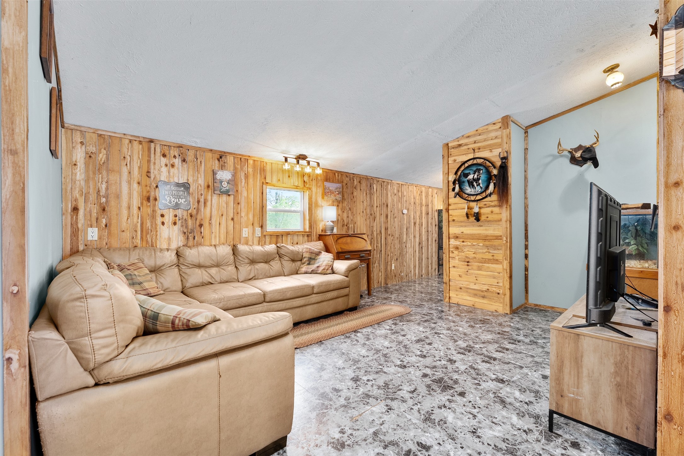 17028 W State Highway 64 Property Photo 12