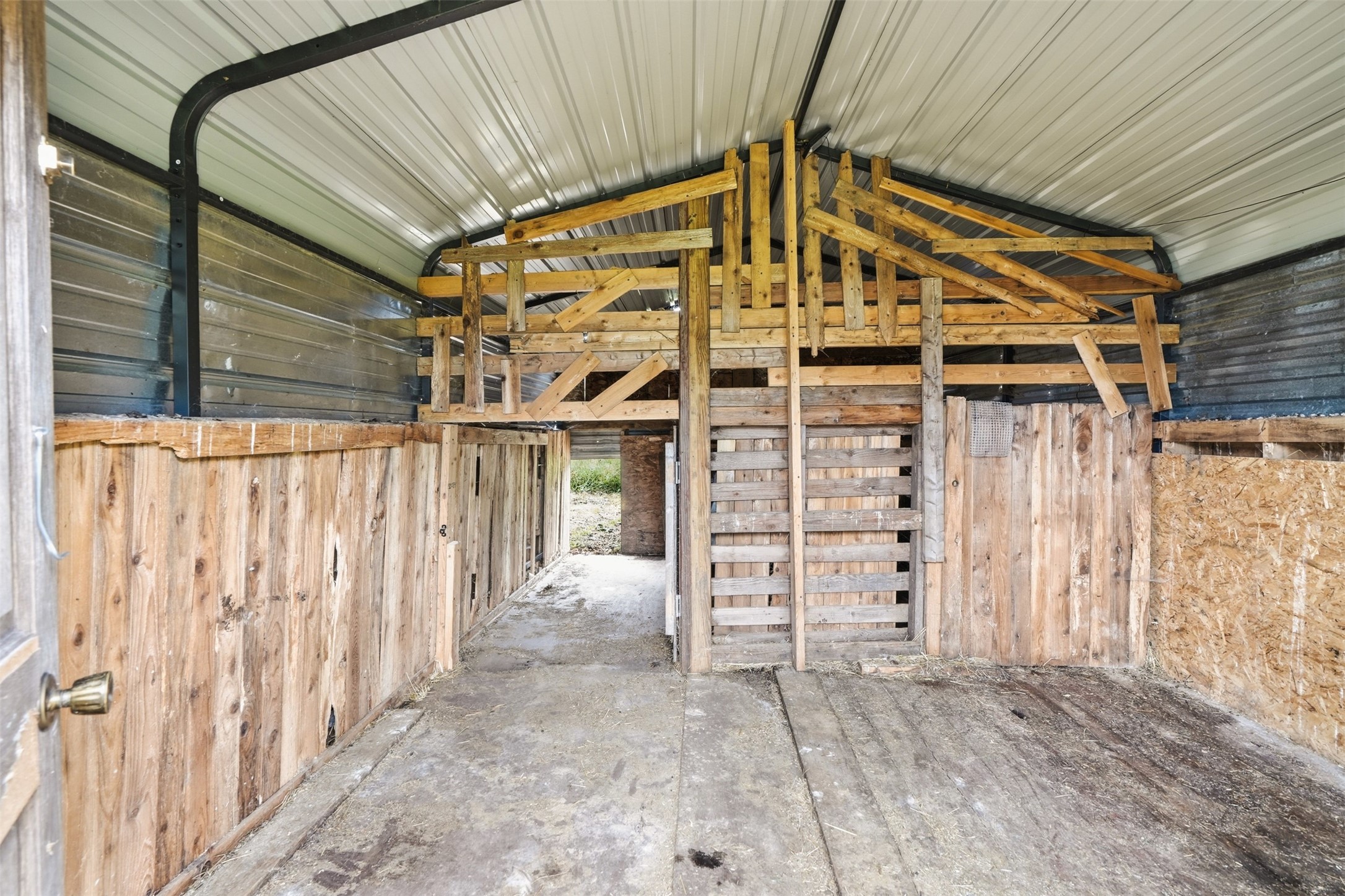 17028 W State Highway 64 Property Photo 36