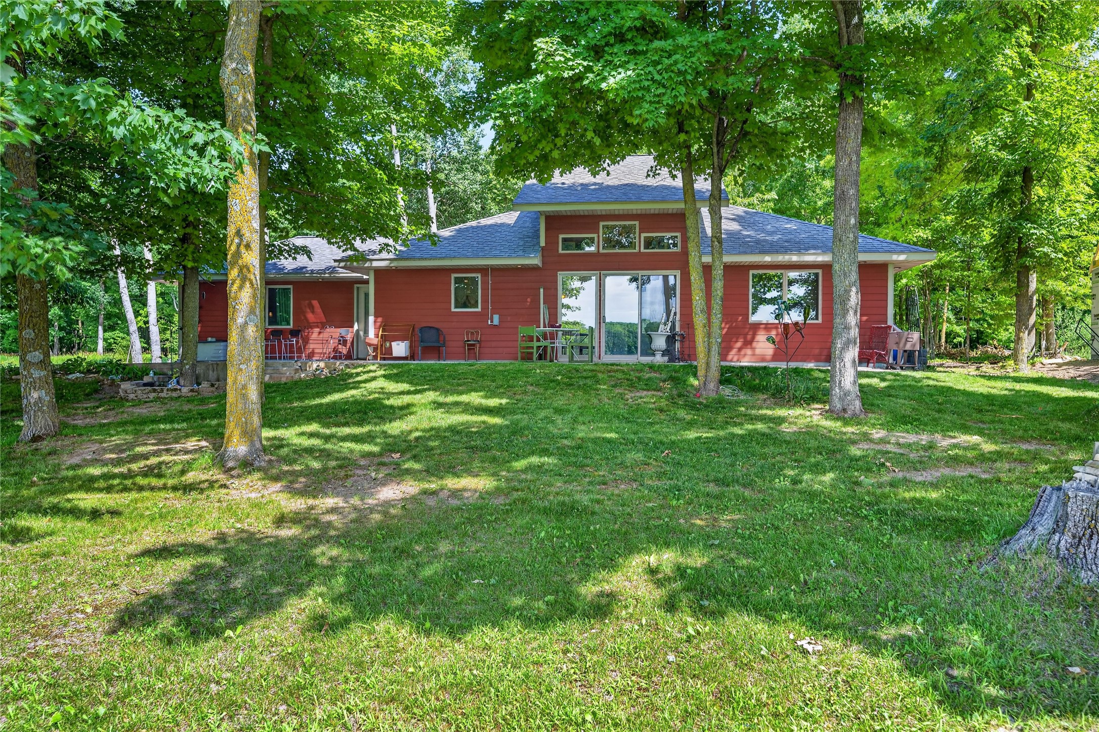318 Wennenberg Shore Drive Property Photo 1
