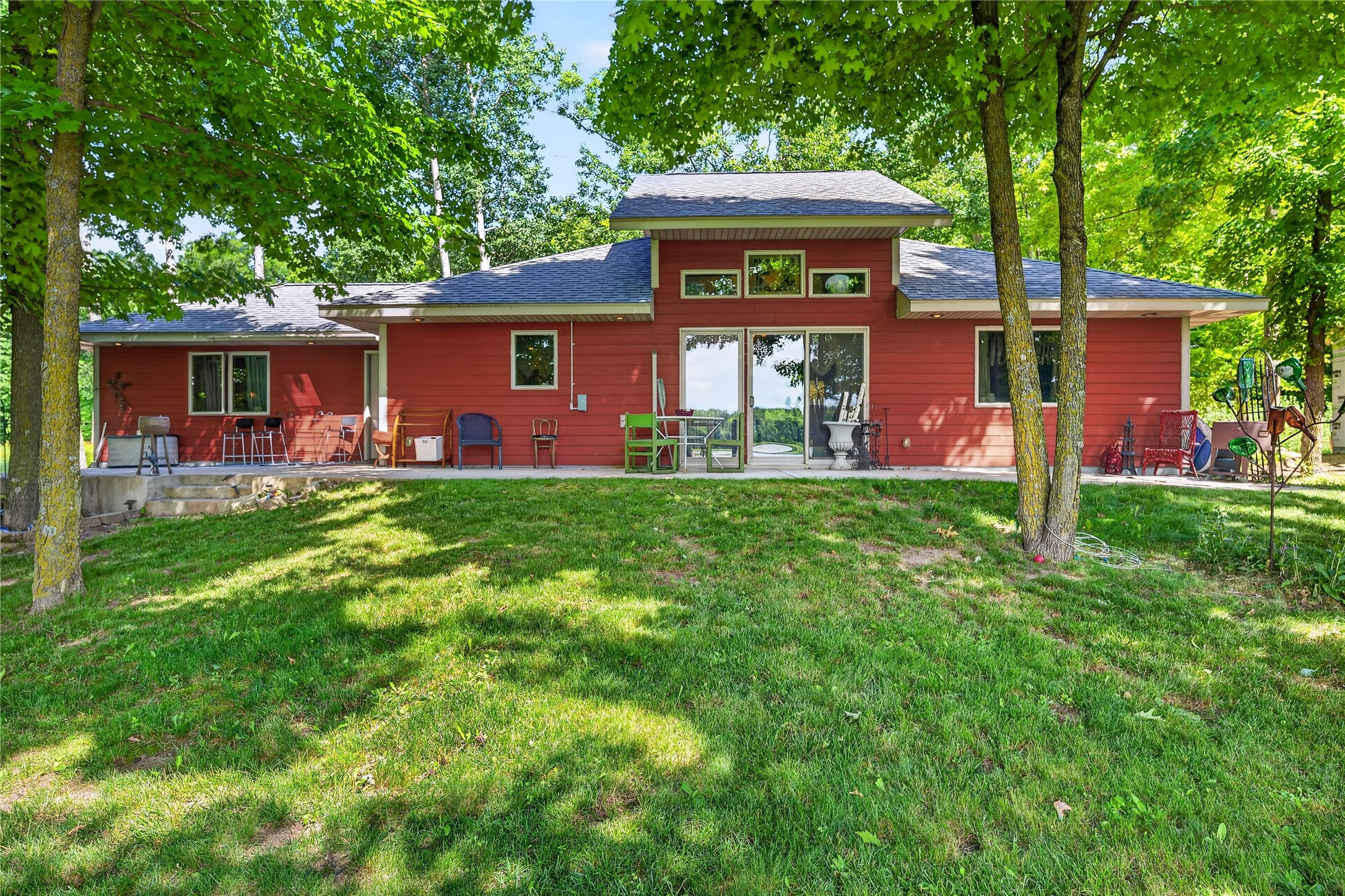 318 Wennenberg Shore Drive Property Photo 2