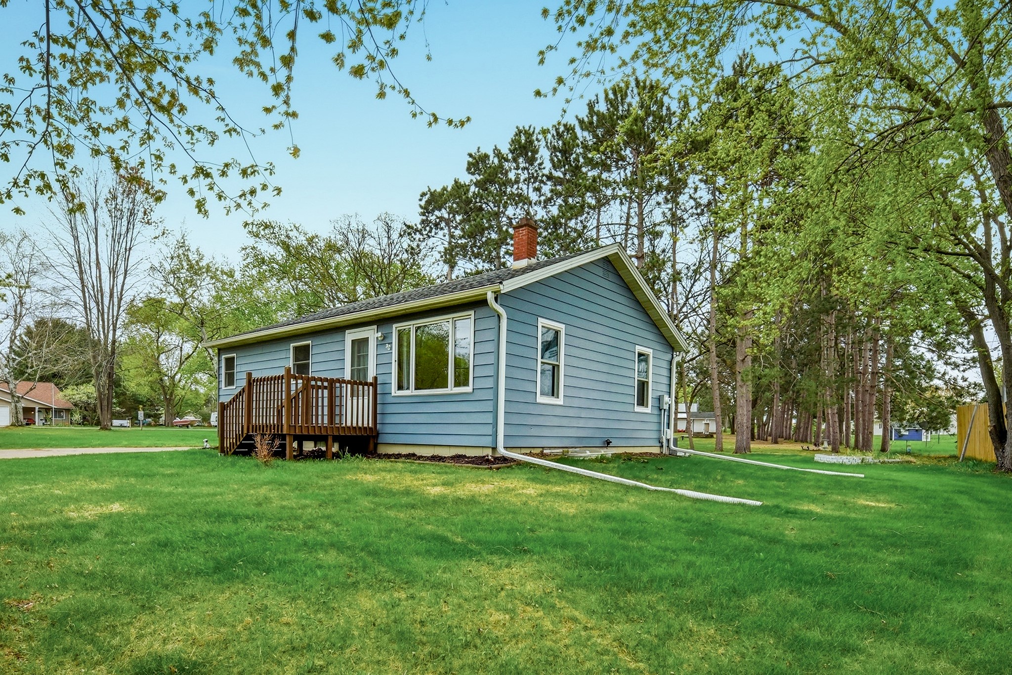 16597 County Highway J Property Photo 3
