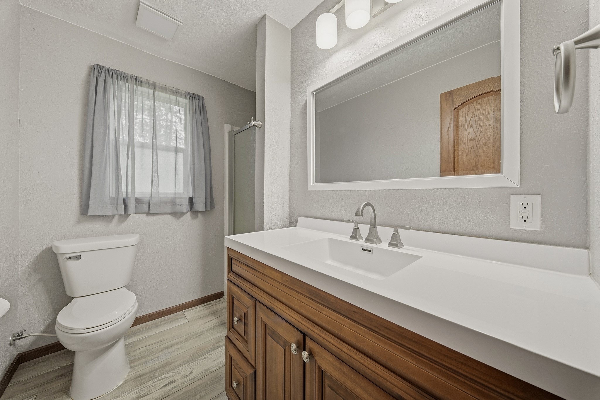 16597 County Highway J Property Photo 22