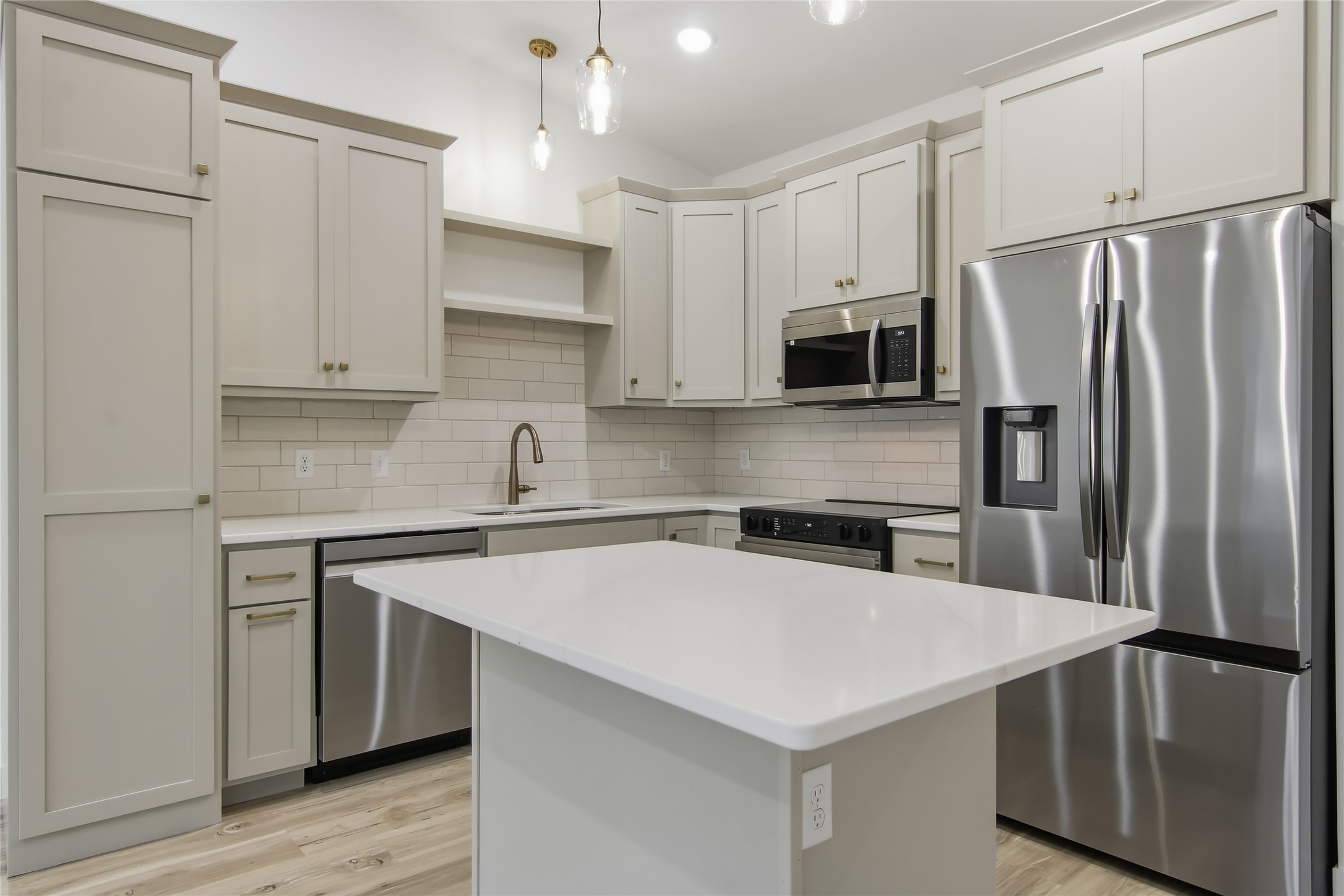 1714 Whitetail Way Property Photo 4