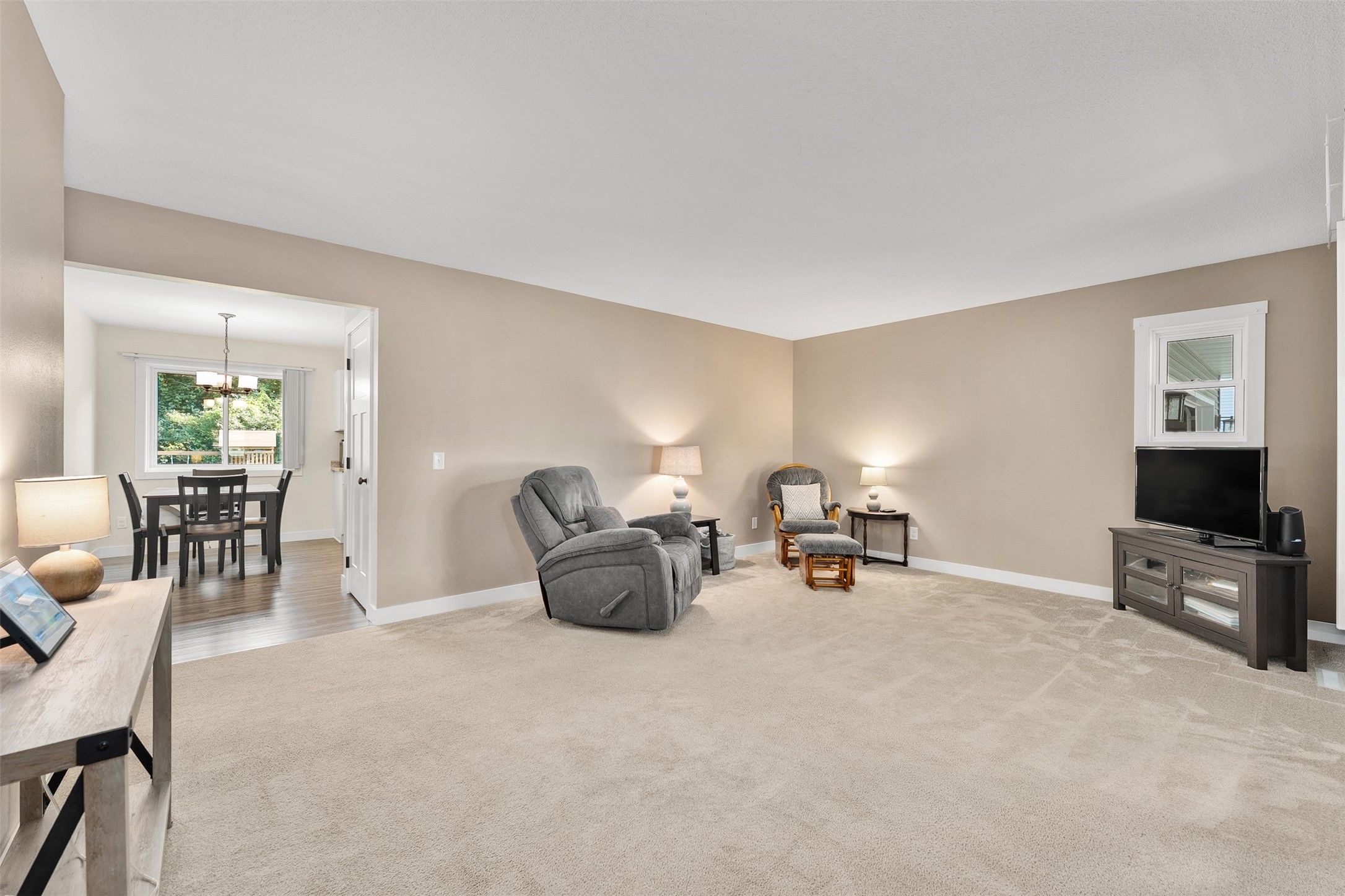 2624 Vine Street Property Photo 5