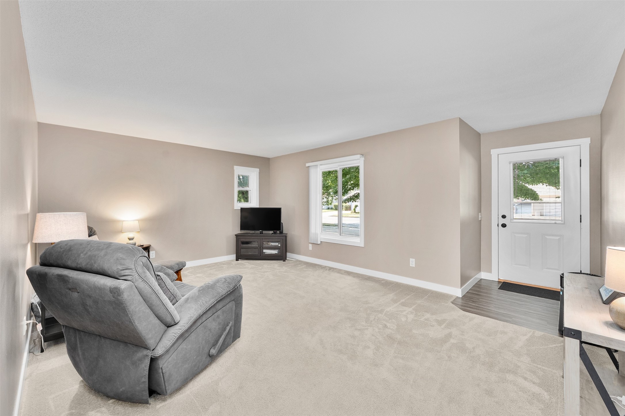 2624 Vine Street Property Photo 6