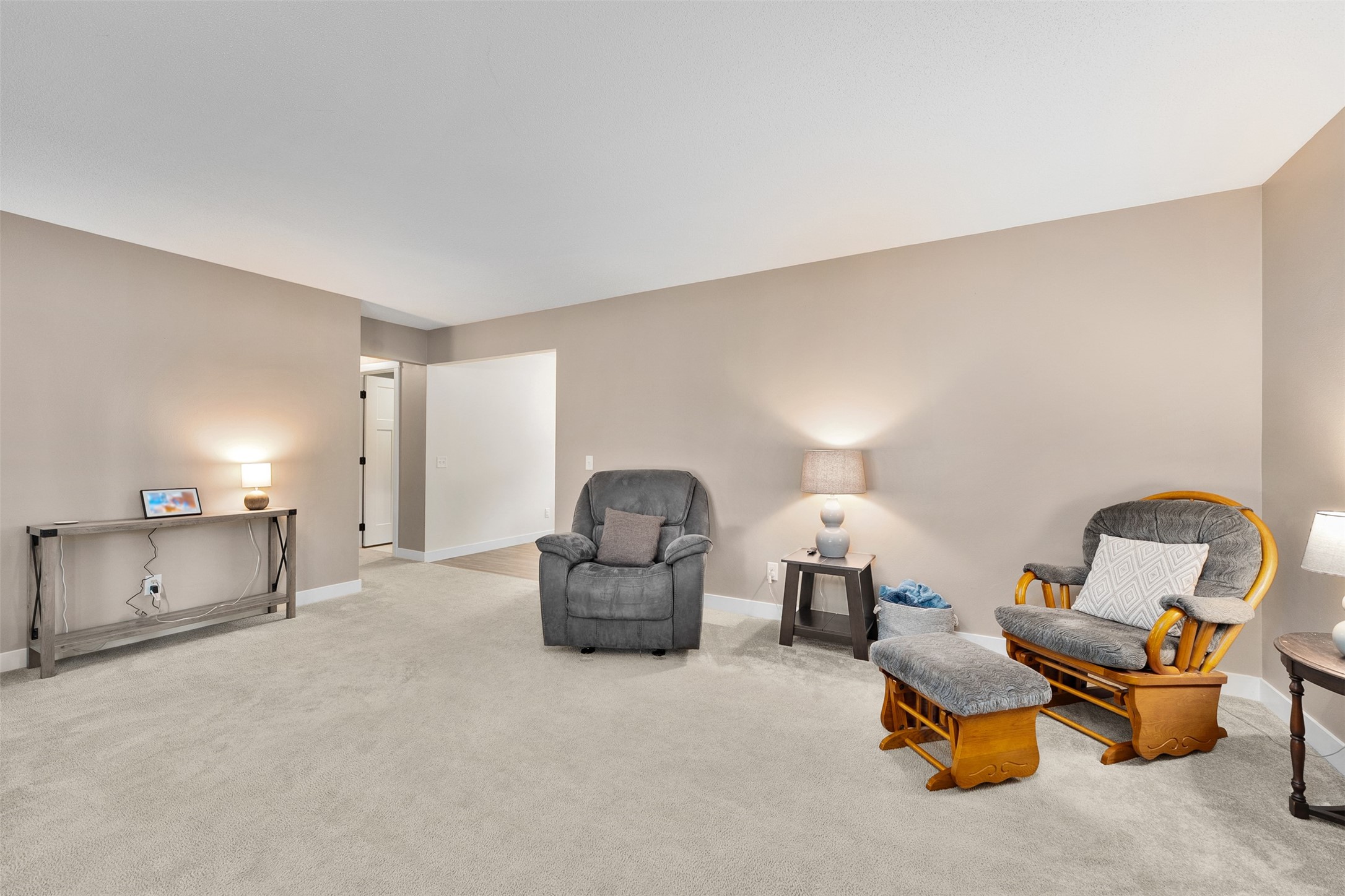 2624 Vine Street Property Photo 7