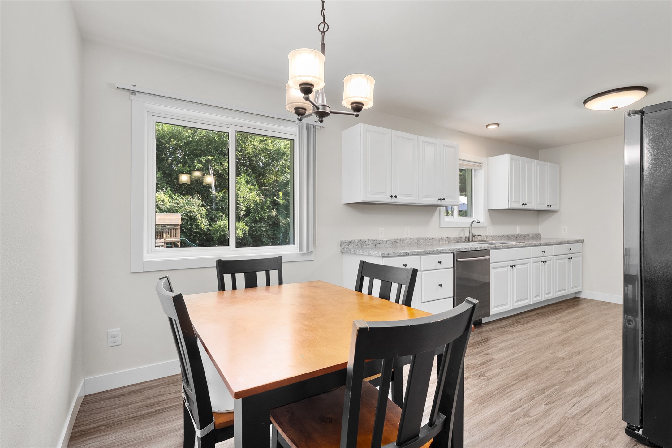 2624 Vine Street Property Photo 8