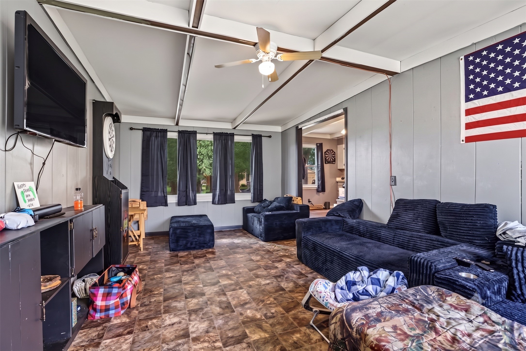 684 N Jackson Street Property Photo 5
