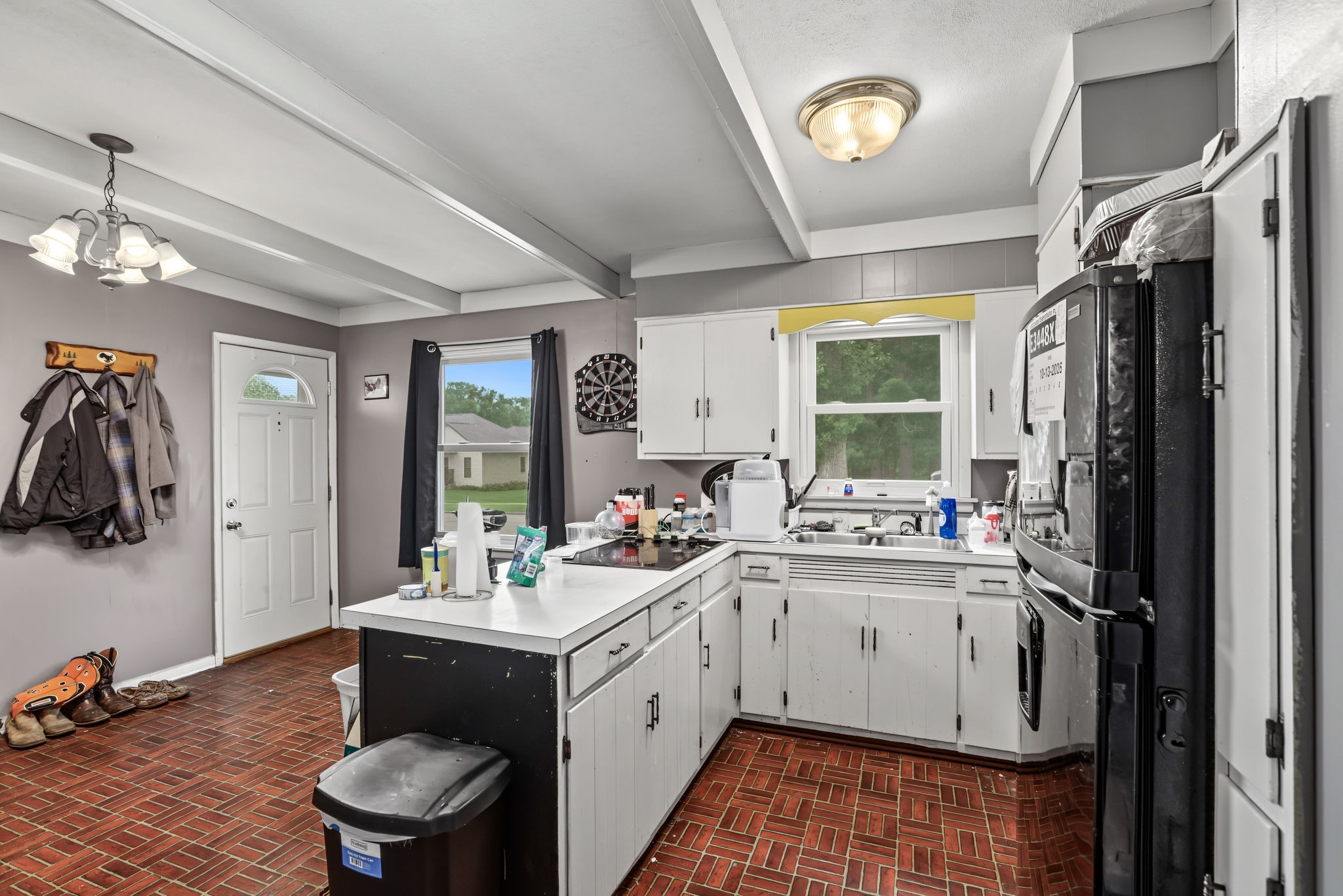 684 N Jackson Street Property Photo 11