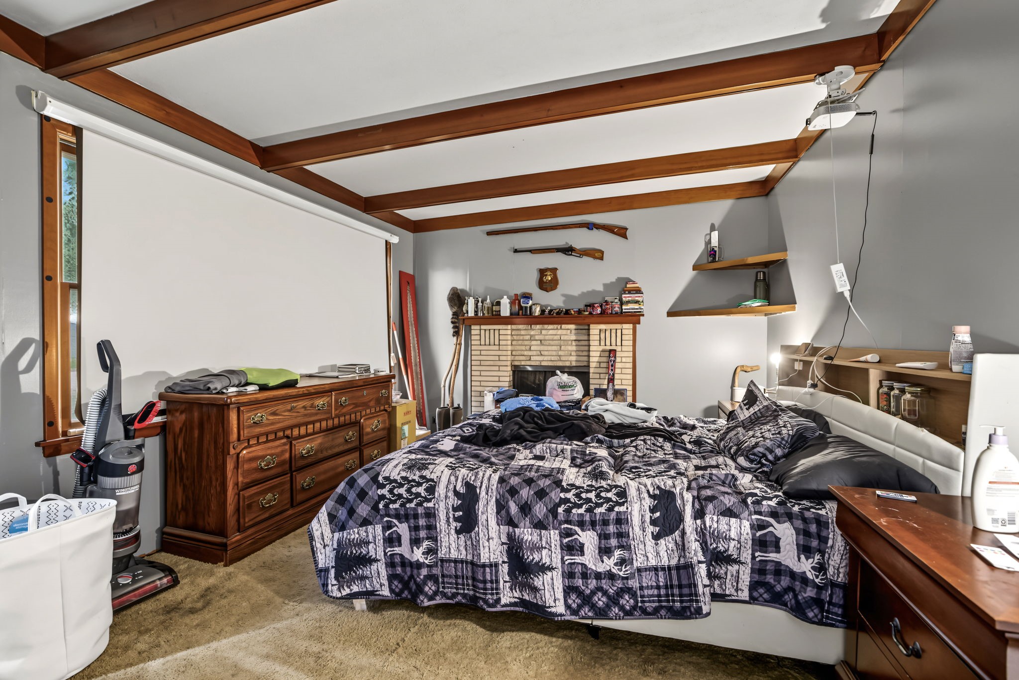 684 N Jackson Street Property Photo 13