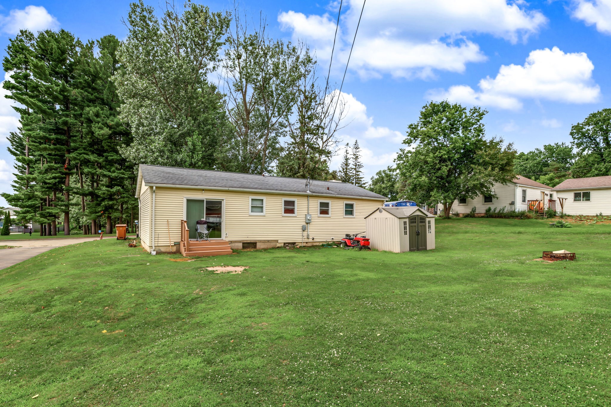684 N Jackson Street Property Photo 19