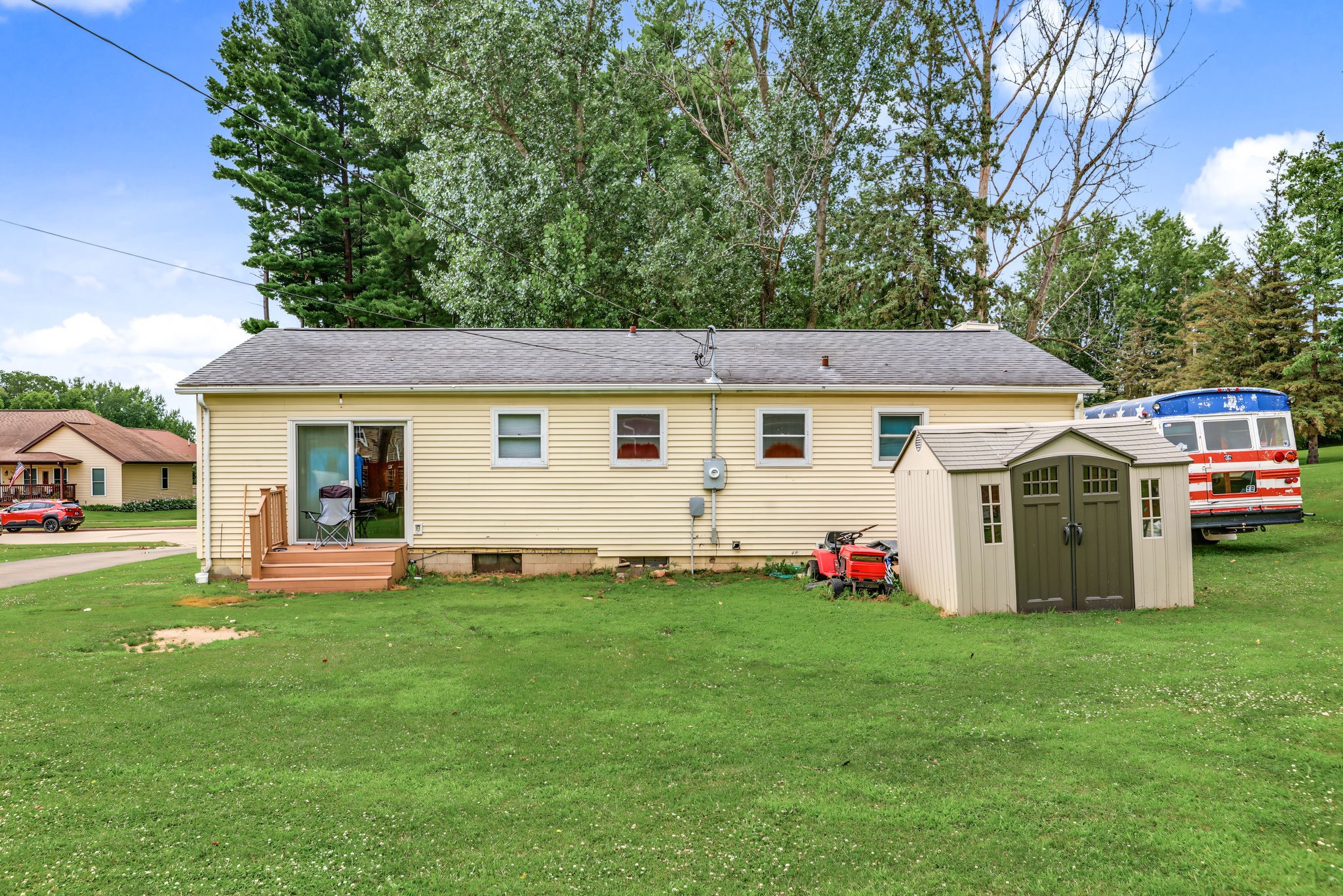 684 N Jackson Street Property Photo 20