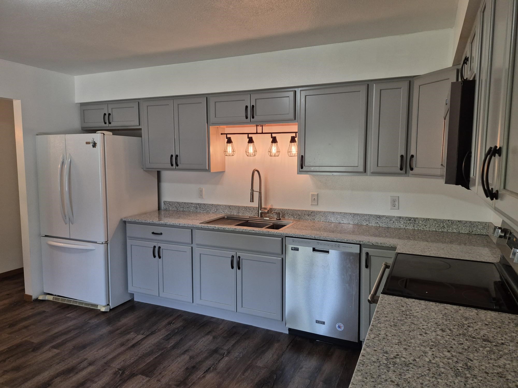 809 Kimberly Drive Property Photo 4