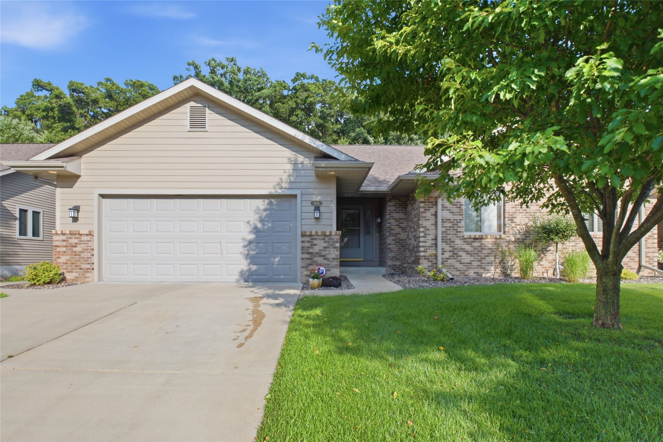 2615 E Princeton Avenue Property Photo 1