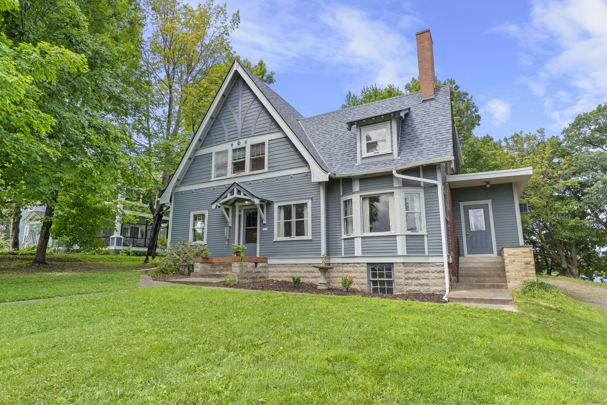 1475 4th Avenue Property Photo 2