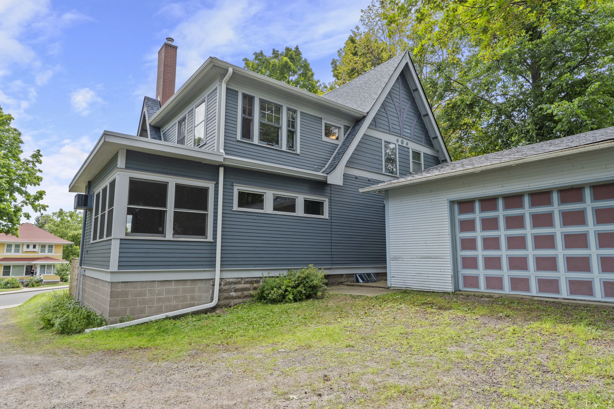 1475 4th Avenue Property Photo 3