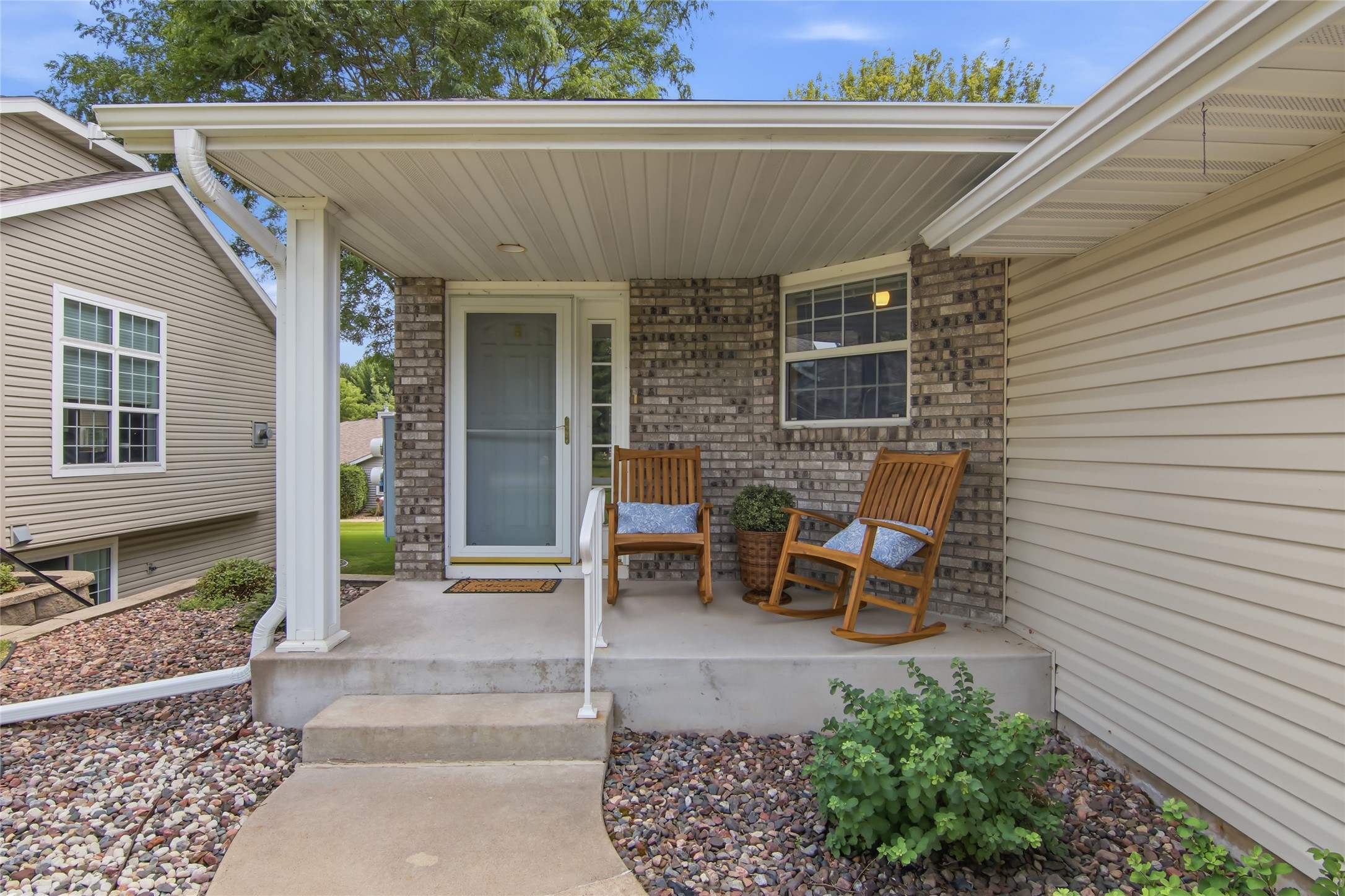 4205 E Hamilton Avenue Property Photo 3