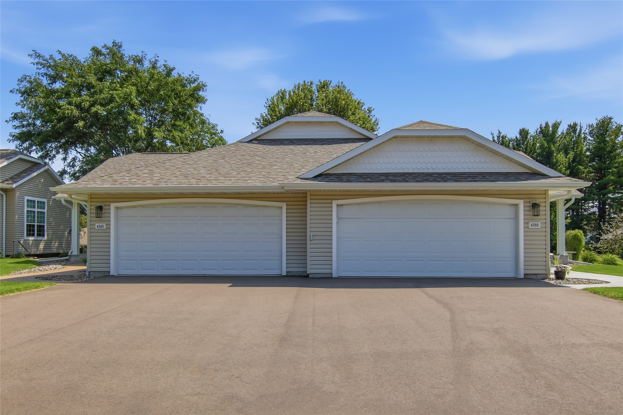 4205 E Hamilton Avenue Property Photo 6