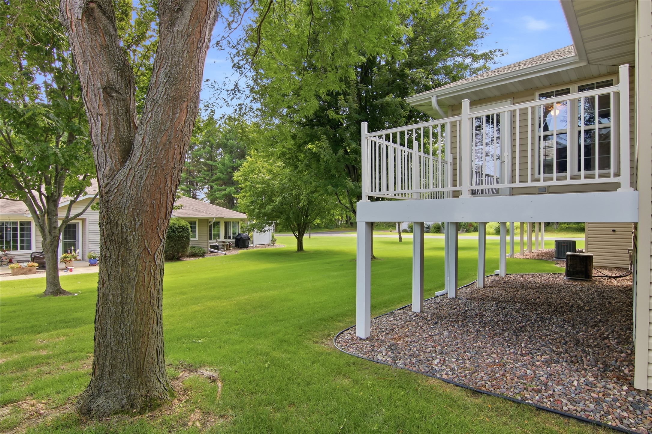 4205 E Hamilton Avenue Property Photo 7