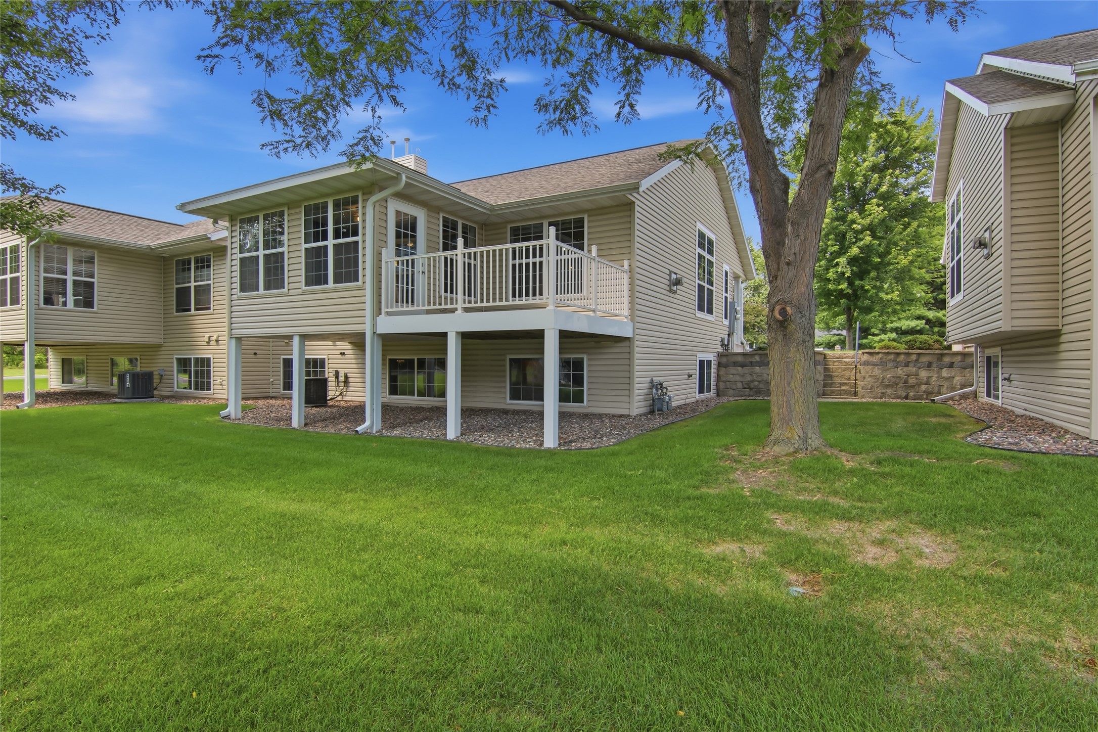 4205 E Hamilton Avenue Property Photo 8