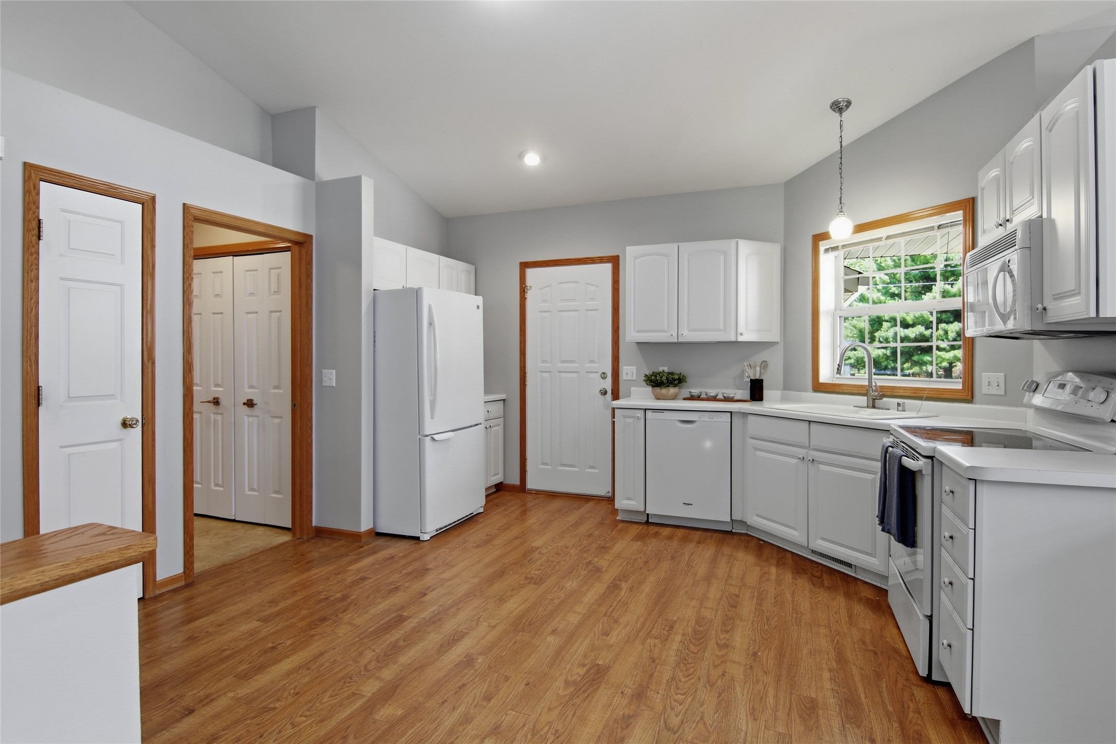 4205 E Hamilton Avenue Property Photo 14